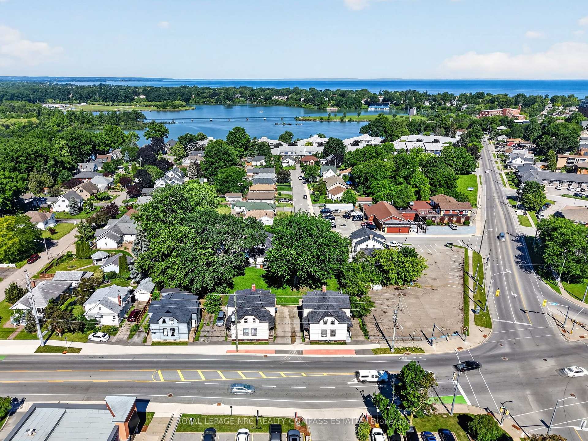 Photo 9 of 589 Ontario Street, St. Catharines, Port Dalhousie — HOMEH