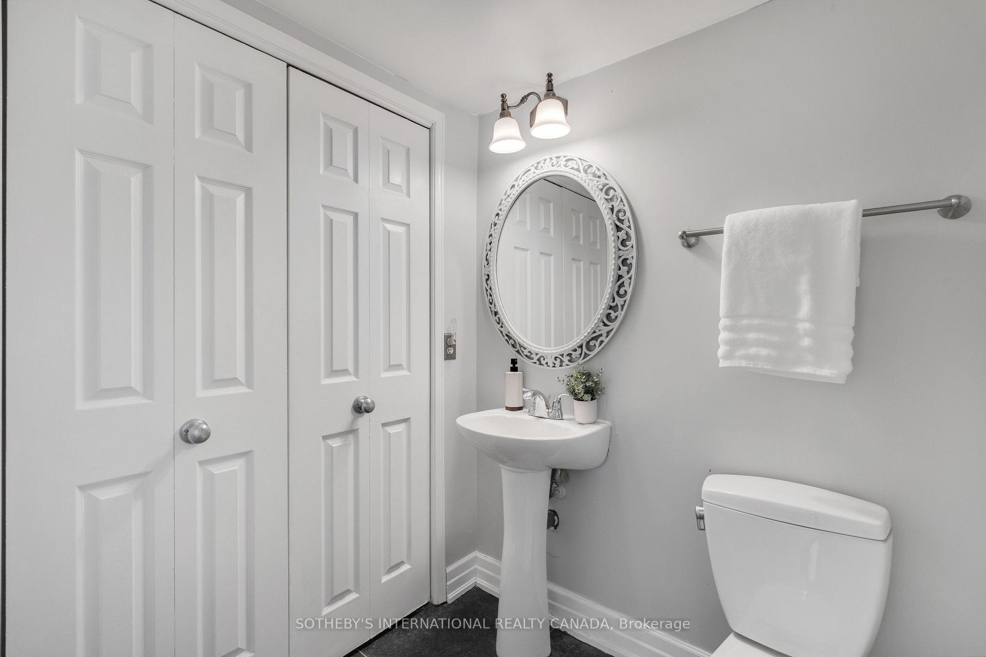 Photo 6 of 406 Pinnacle Trail, Aurora, Bayview Wellington — HOMEH