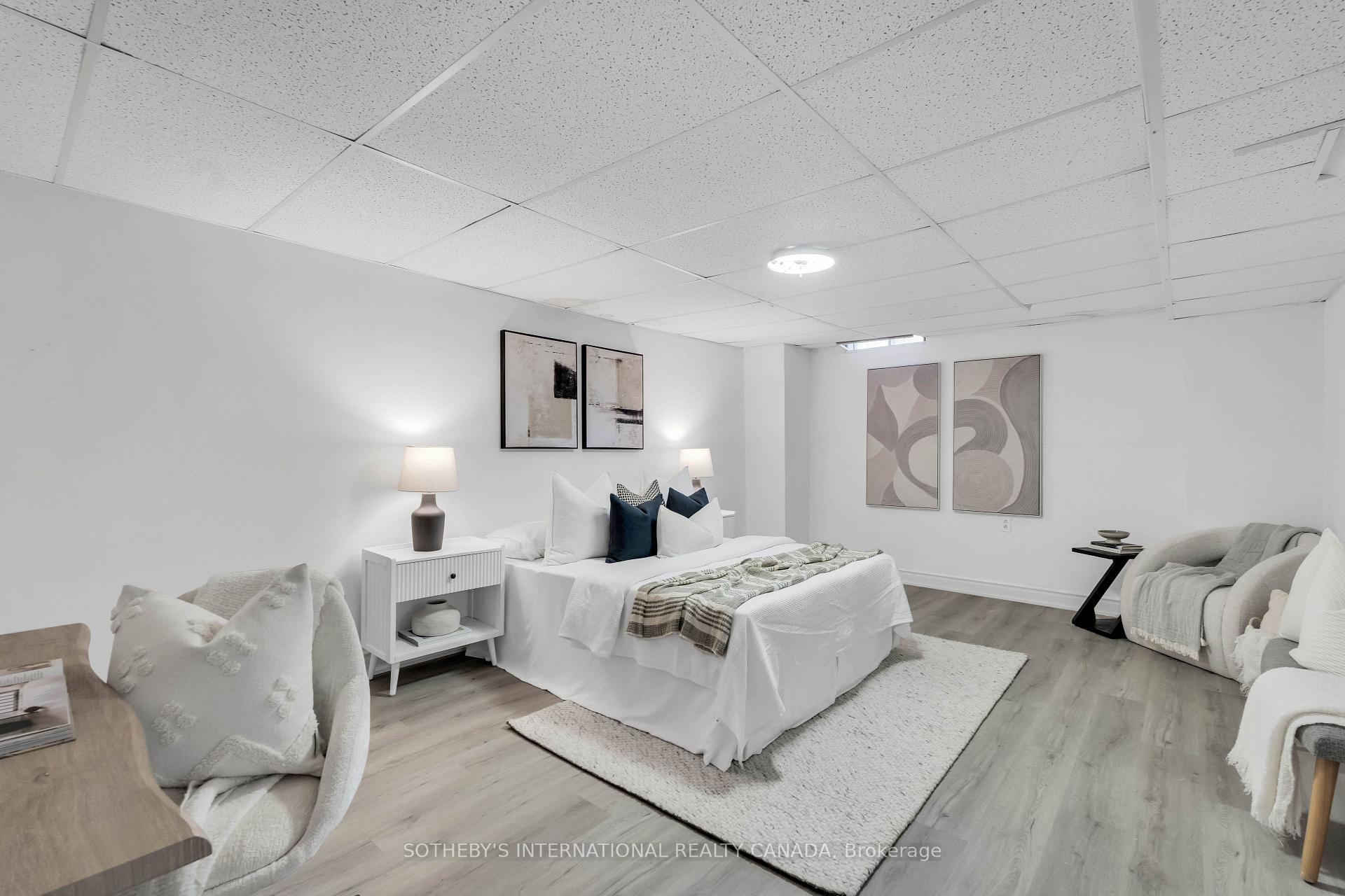 Photo 14 of 406 Pinnacle Trail, Aurora, Bayview Wellington — HOMEH