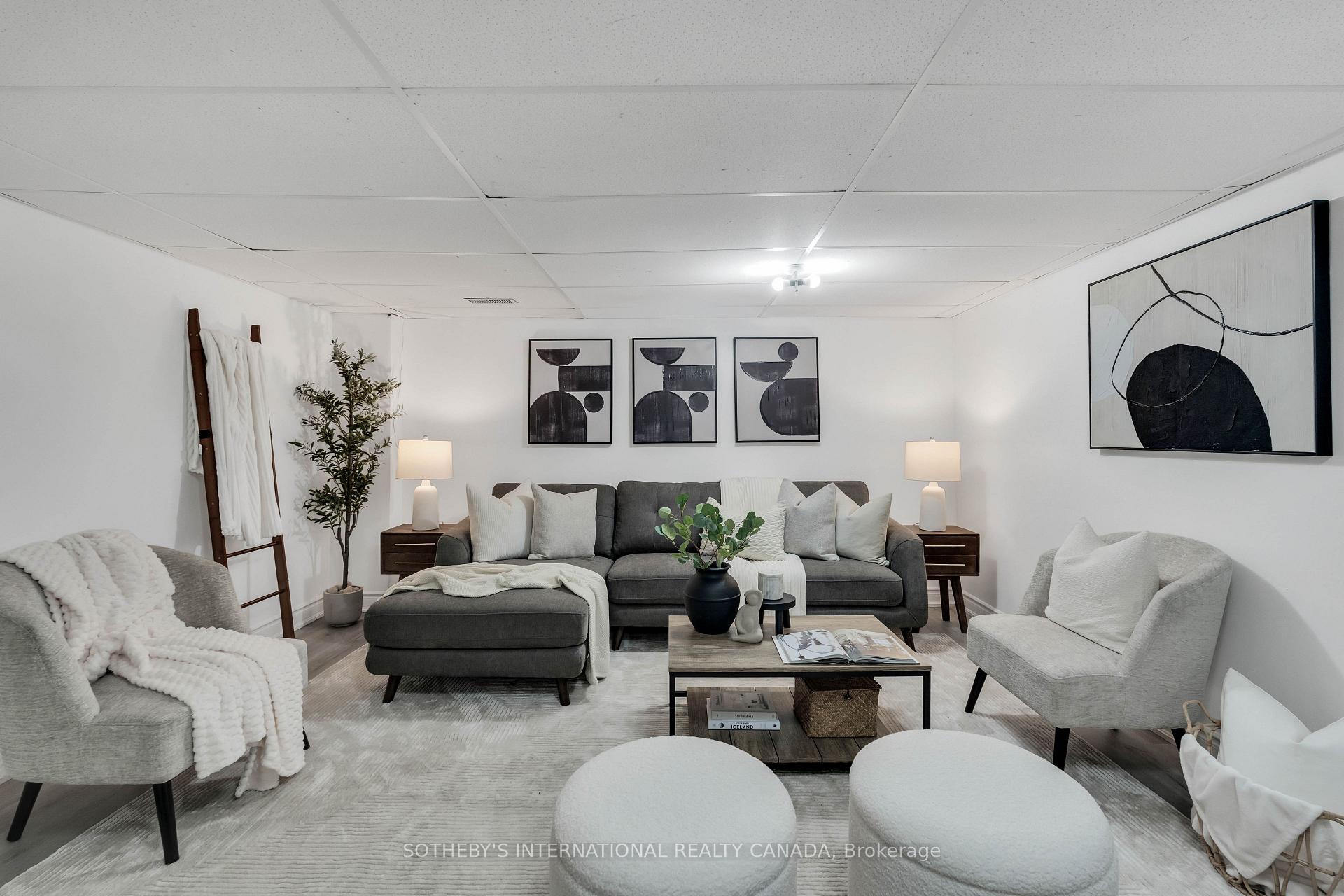 Photo 15 of 406 Pinnacle Trail, Aurora, Bayview Wellington — HOMEH