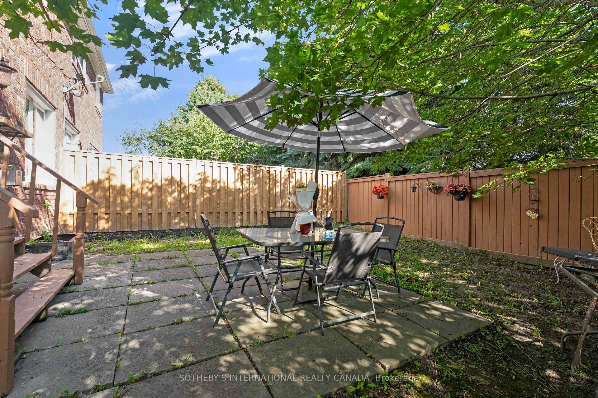 Photo 17 of 406 Pinnacle Trail, Aurora, Bayview Wellington — HOMEH