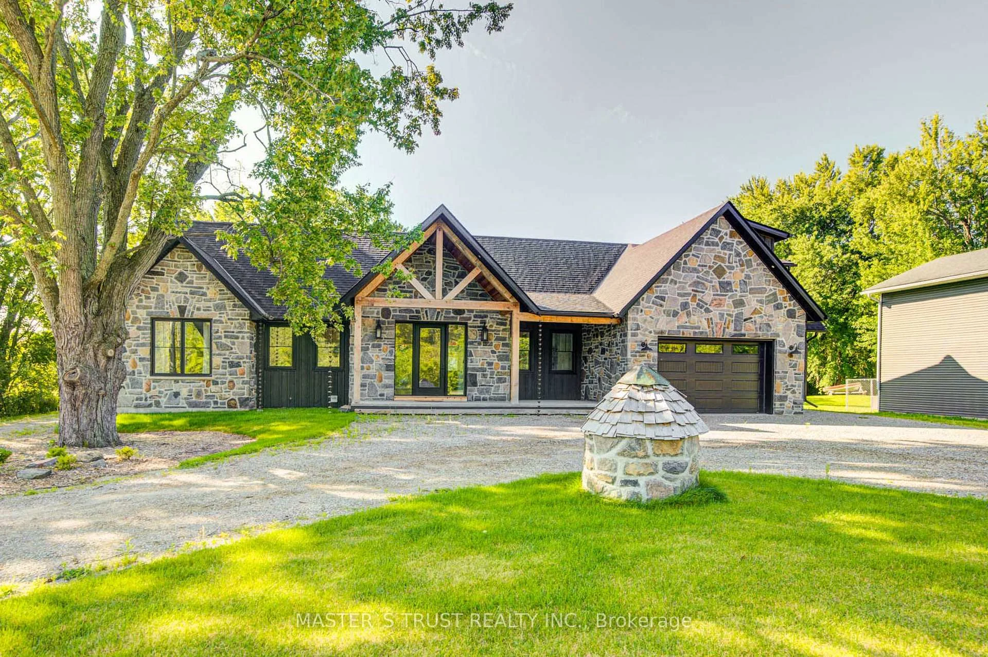 Photo 5 of 1109 2nd Line, Innisfil, Rural Innisfil — HOMEH