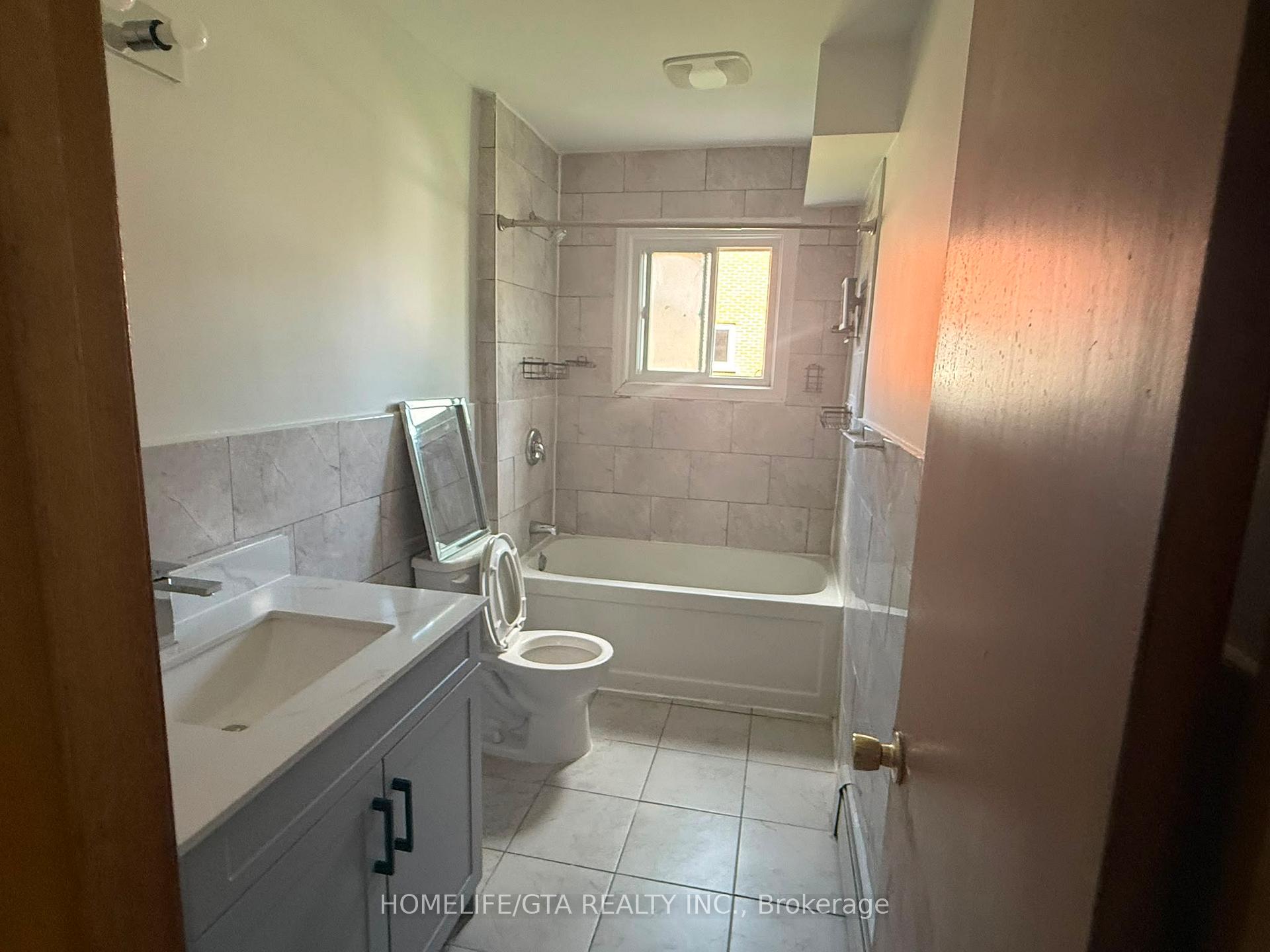 Photo 15 of Unit 2, 587 Digby Avenue, Oshawa, Eastdale — HOMEH