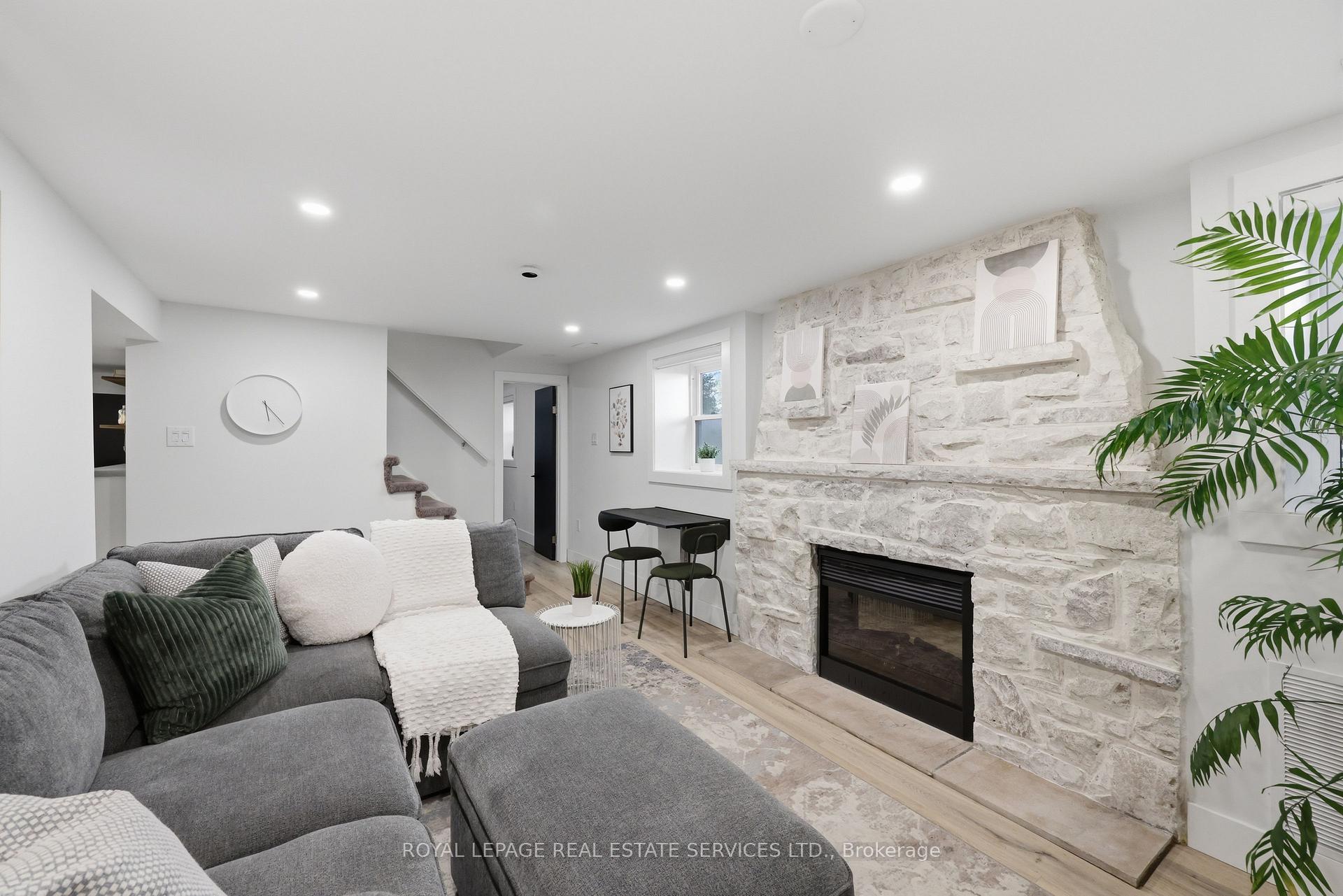 Photo 14 of 8 Briscoe Street W, London, South E — HOMEH
