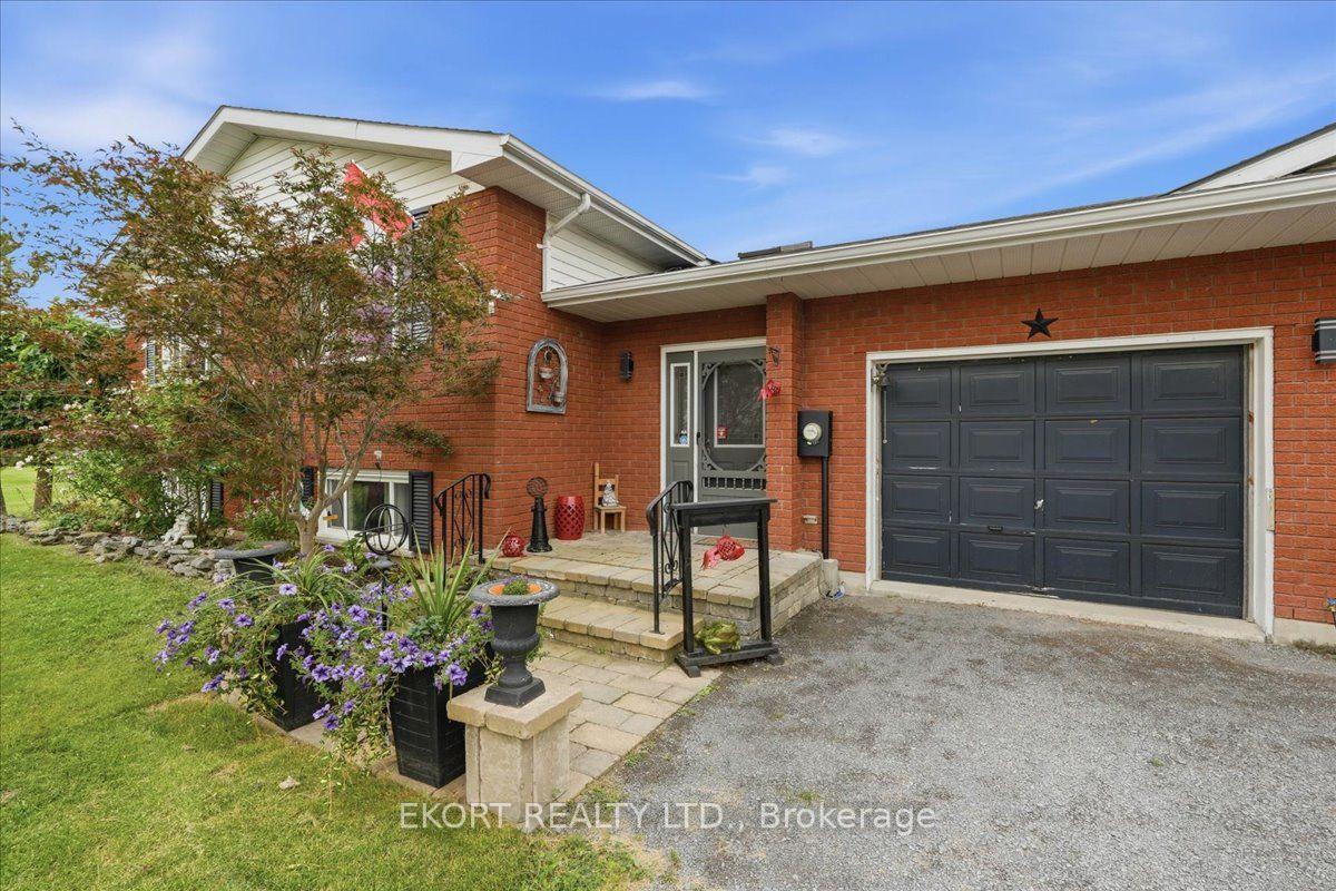 Photo 4 of 2433 62 Highway, Prince Edward County, Sophiasburg Ward — HOMEH