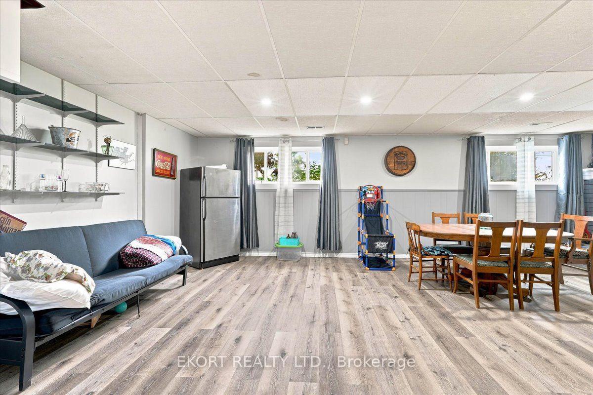 Photo 27 of 2433 62 Highway, Prince Edward County, Sophiasburg Ward — HOMEH