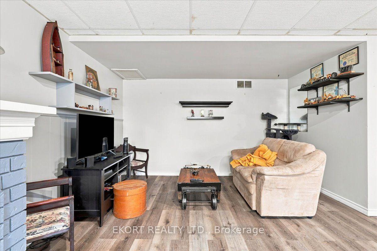 Photo 29 of 2433 62 Highway, Prince Edward County, Sophiasburg Ward — HOMEH