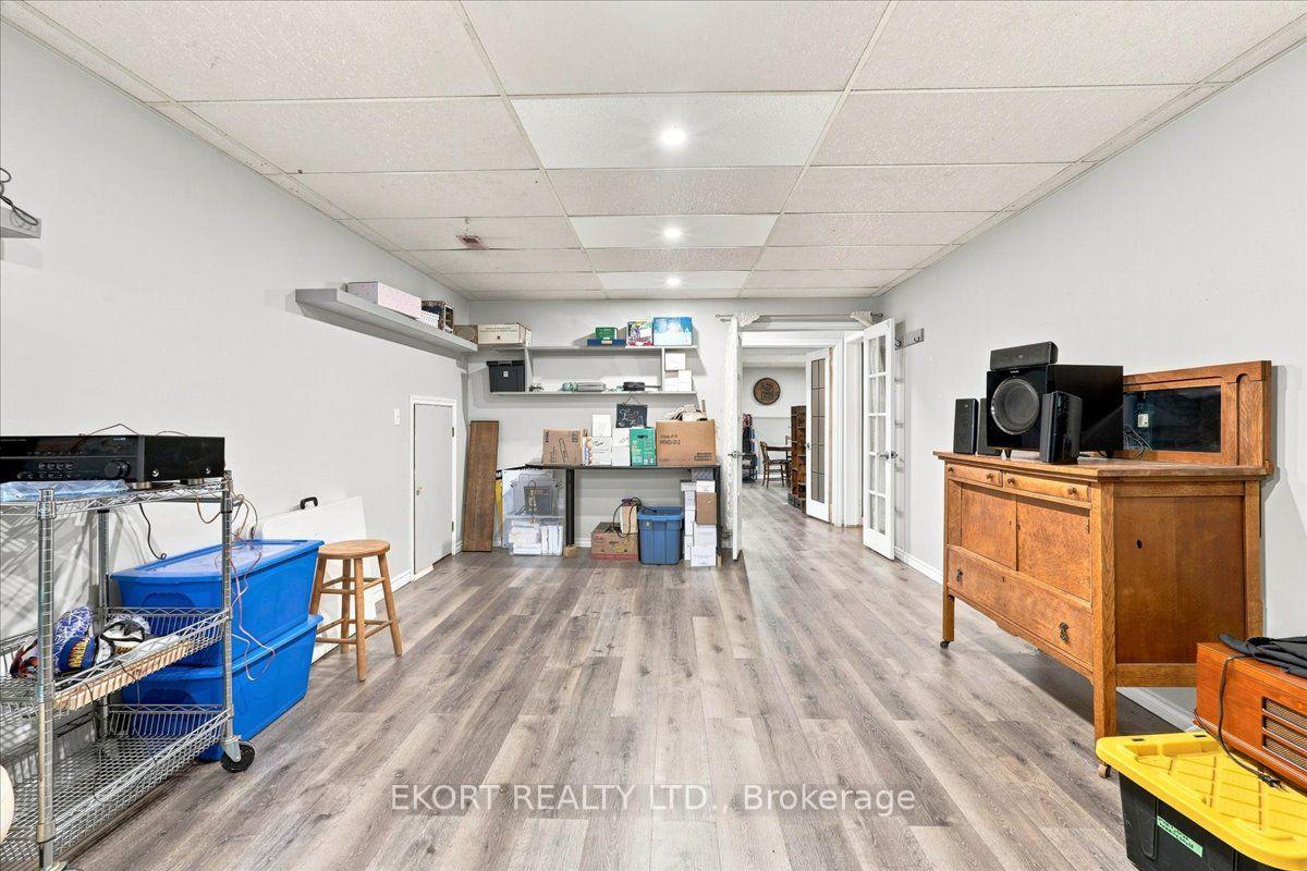 Photo 32 of 2433 62 Highway, Prince Edward County, Sophiasburg Ward — HOMEH