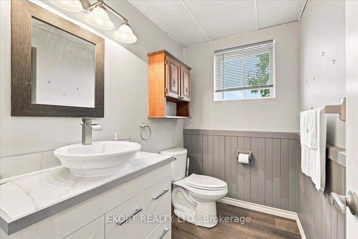 Photo 34 of 2433 62 Highway, Prince Edward County, Sophiasburg Ward — HOMEH