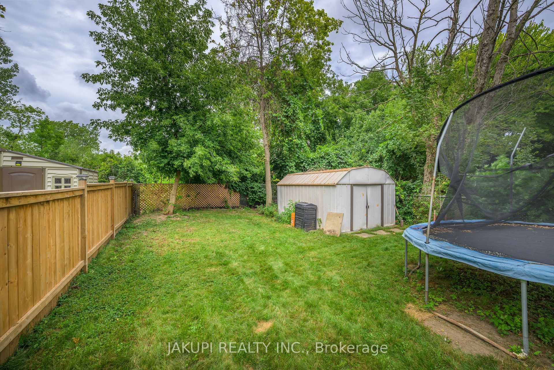 Photo 7 of 152 Culver Crescent, London, East H — HOMEH