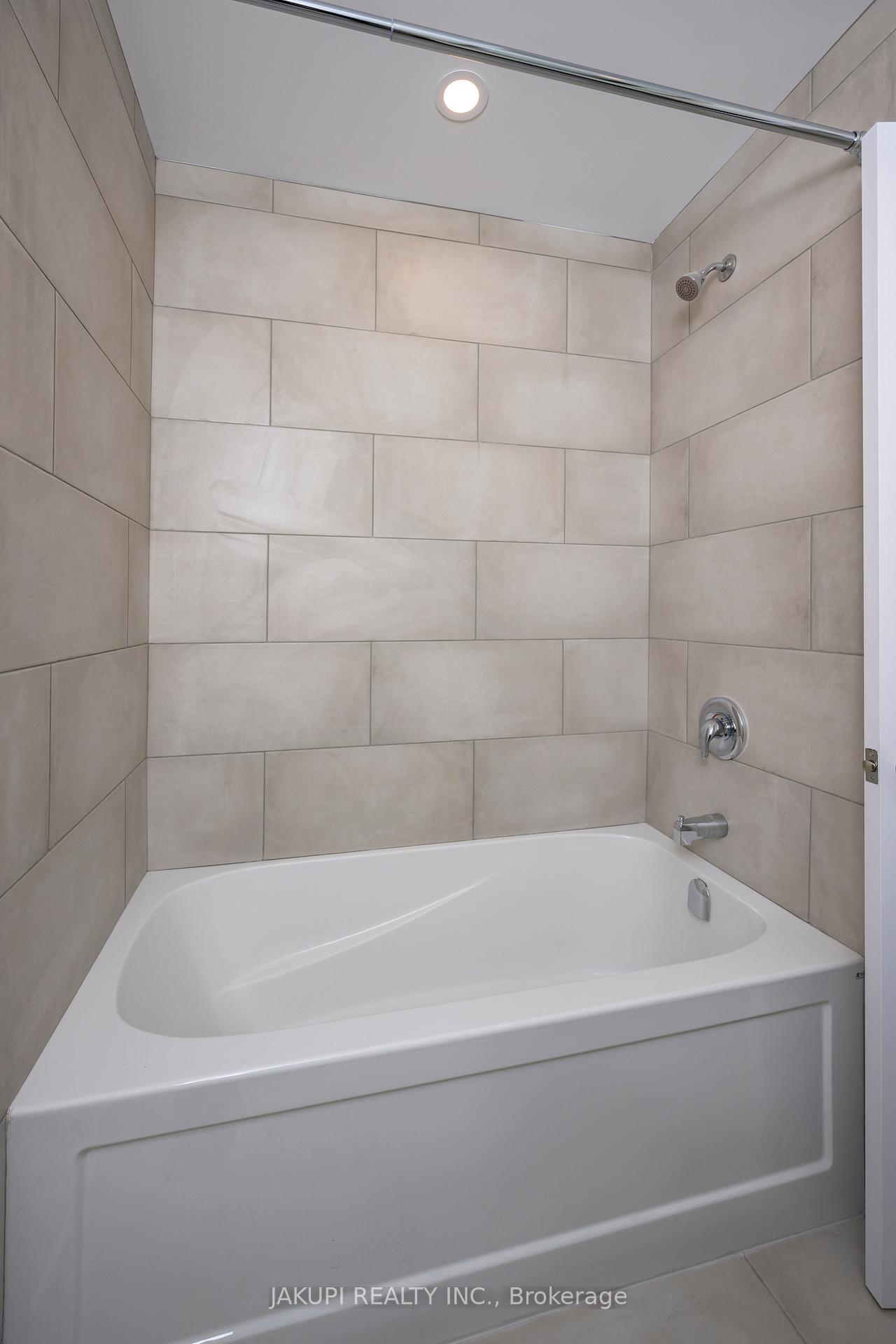 Photo 21 of 152 Culver Crescent, London, East H — HOMEH