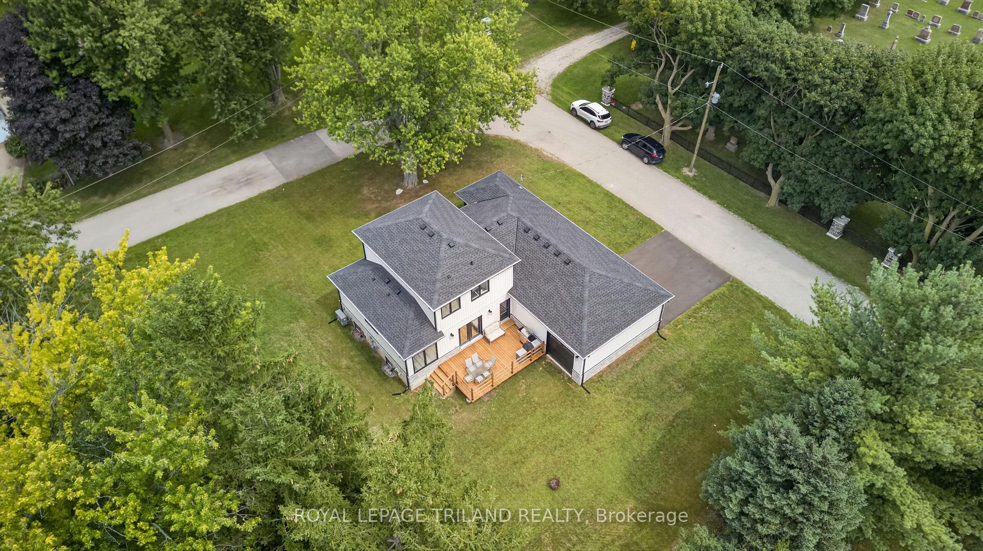 Photo 3 of 4397 Mill Crescent, North Middlesex, Ailsa Craig — HOMEH