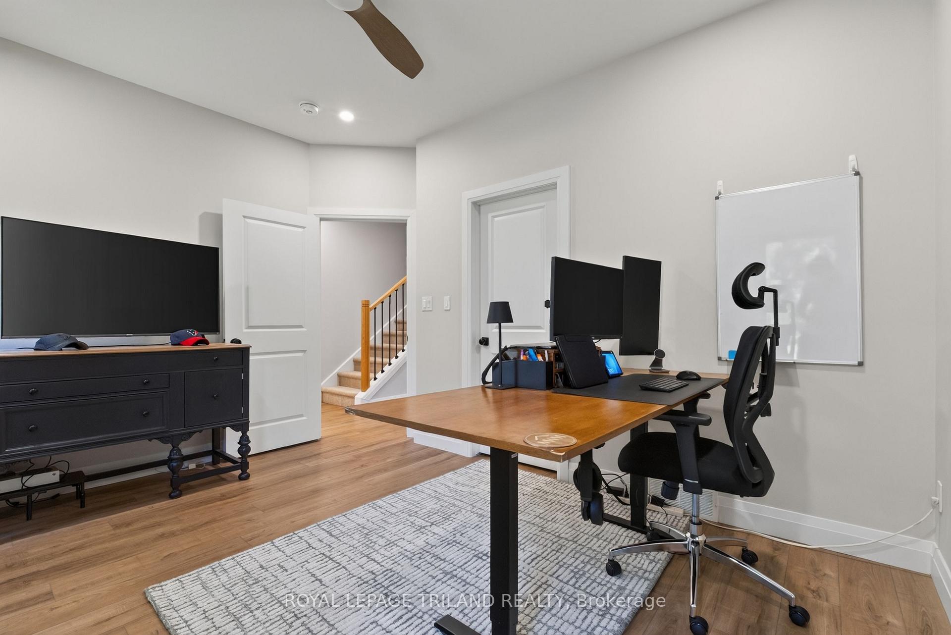 Photo 19 of 4397 Mill Crescent, North Middlesex, Ailsa Craig — HOMEH