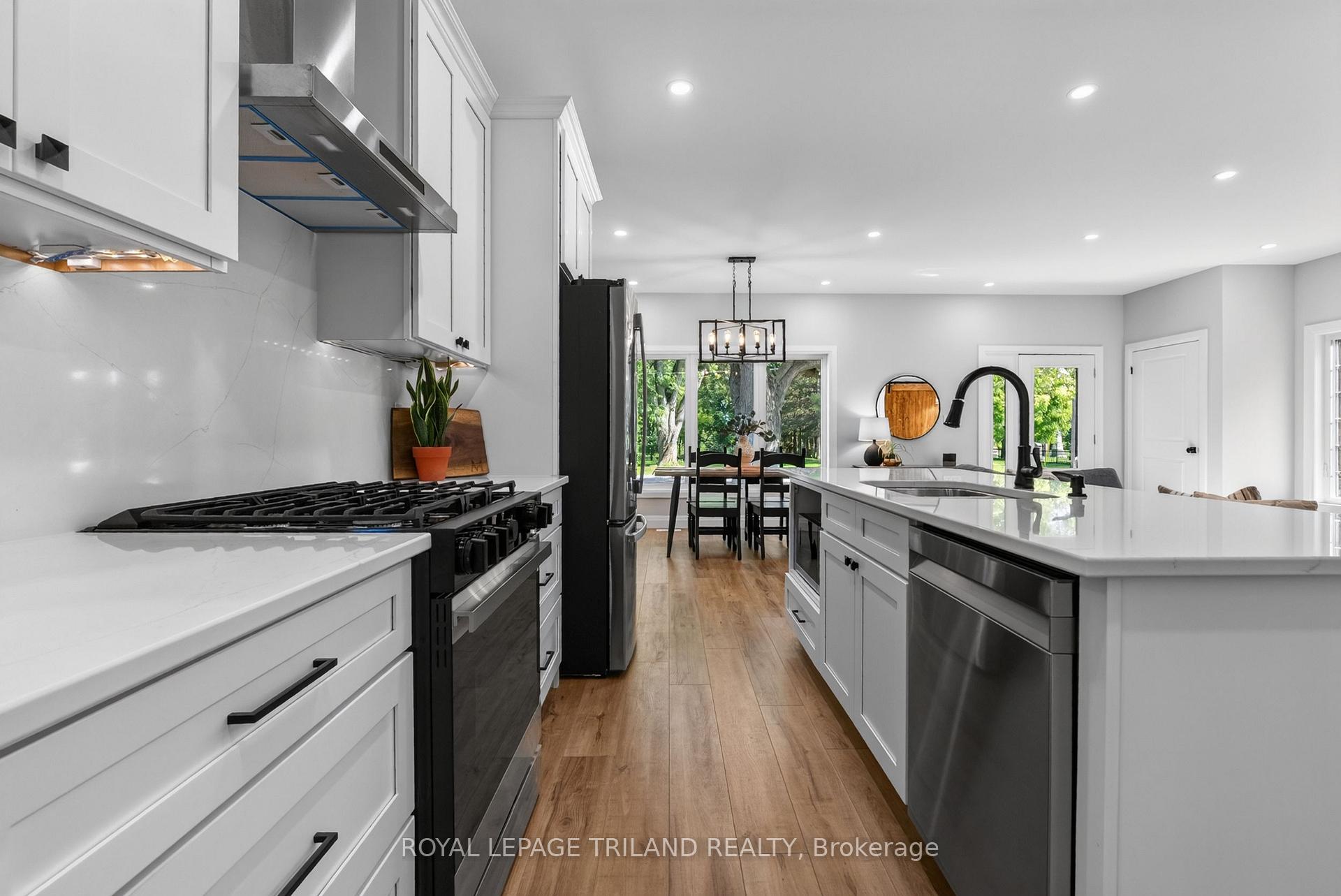Photo 13 of 4397 Mill Crescent, North Middlesex, Ailsa Craig — HOMEH