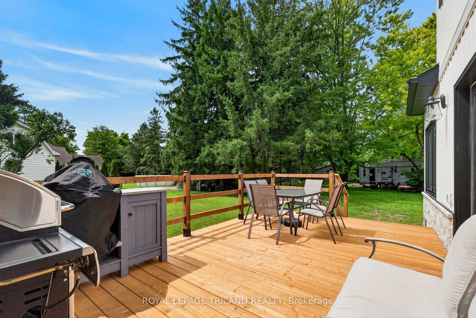Photo 42 of 4397 Mill Crescent, North Middlesex, Ailsa Craig — HOMEH
