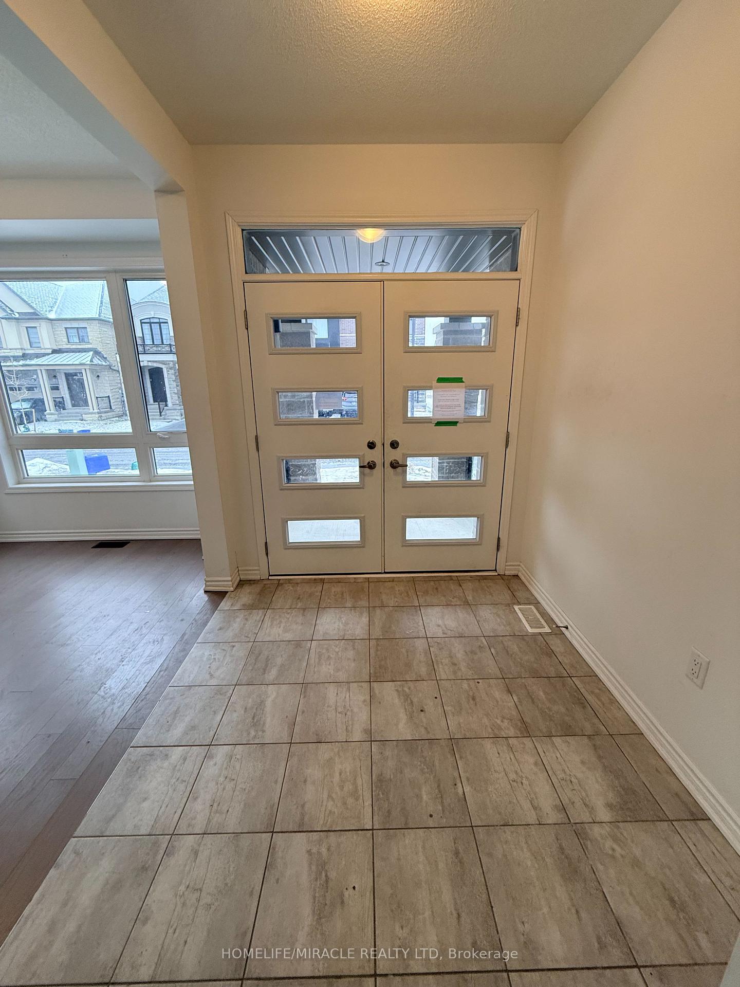 Photo 4 of 1421 Swallowtail Lane, Pickering, Rural Pickering — HOMEH
