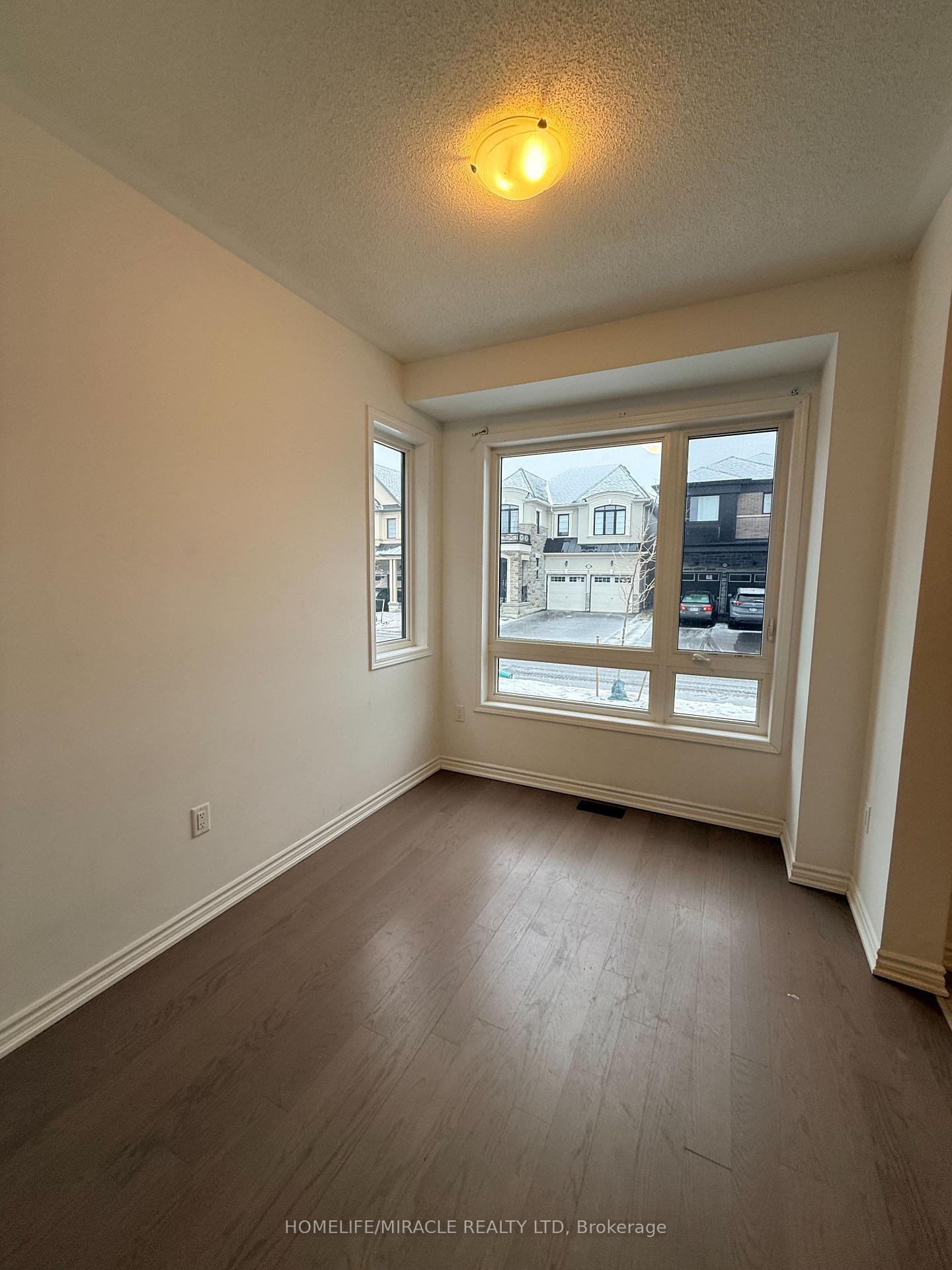 Photo 6 of 1421 Swallowtail Lane, Pickering, Rural Pickering — HOMEH