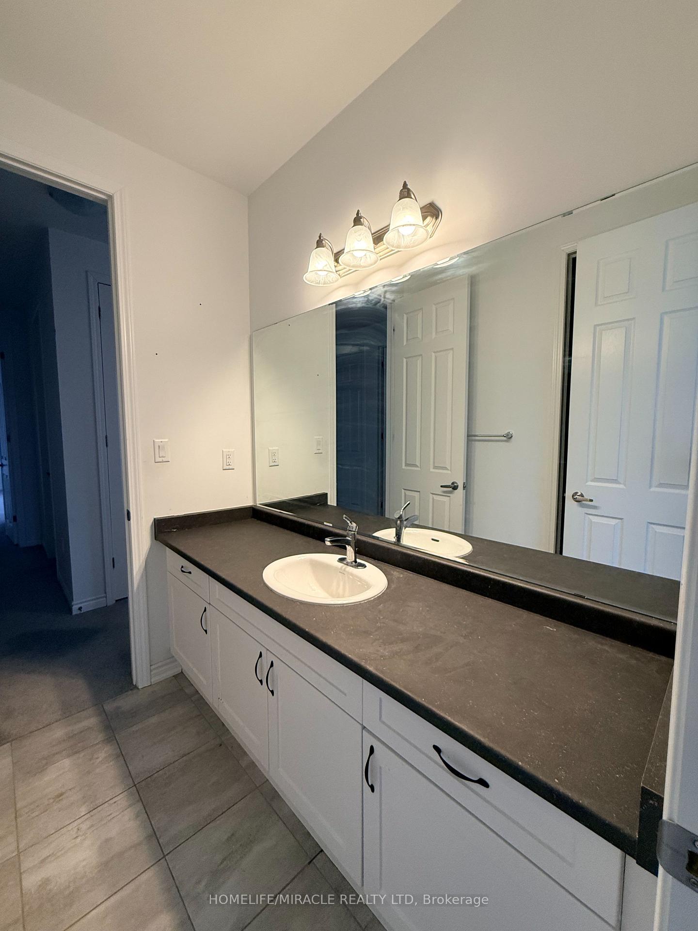 Photo 19 of 1421 Swallowtail Lane, Pickering, Rural Pickering — HOMEH