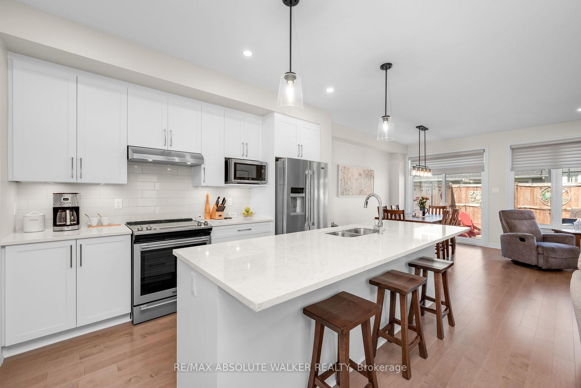 Photo 5 of 2381 Goldhawk Drive, Ottawa, Stittsville (South) — HOMEH