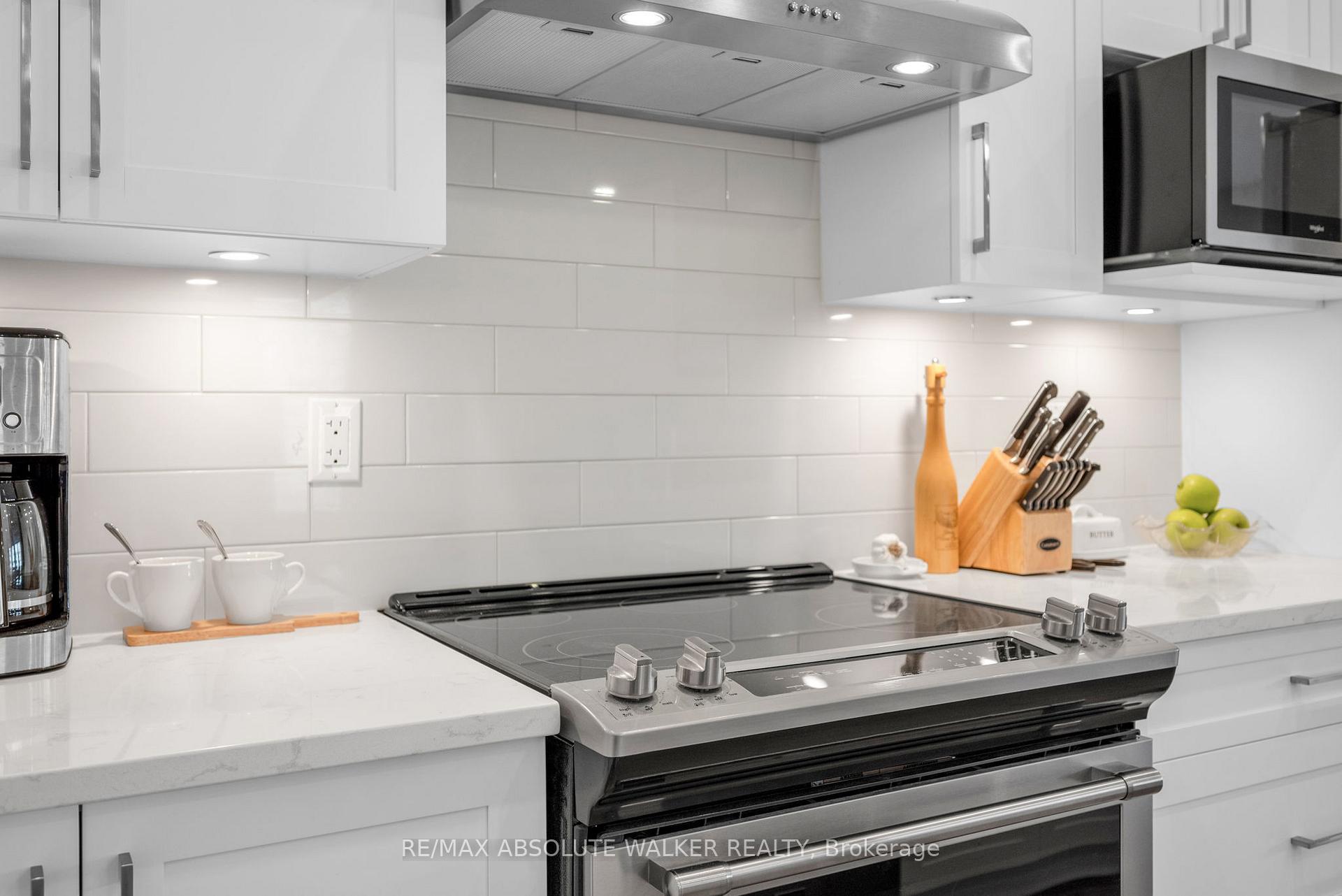 Photo 7 of 2381 Goldhawk Drive, Ottawa, Stittsville (South) — HOMEH