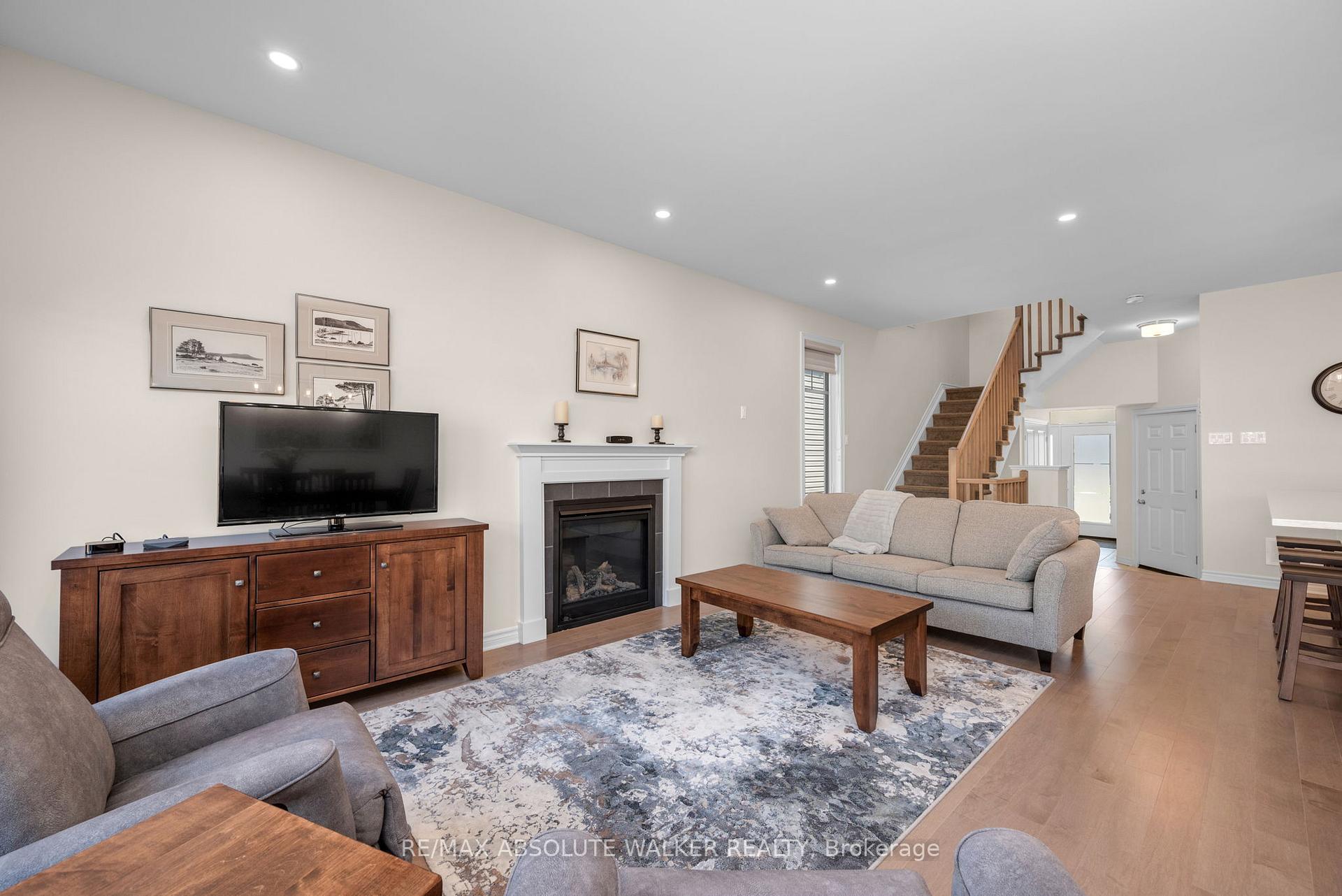 Photo 14 of 2381 Goldhawk Drive, Ottawa, Stittsville (South) — HOMEH
