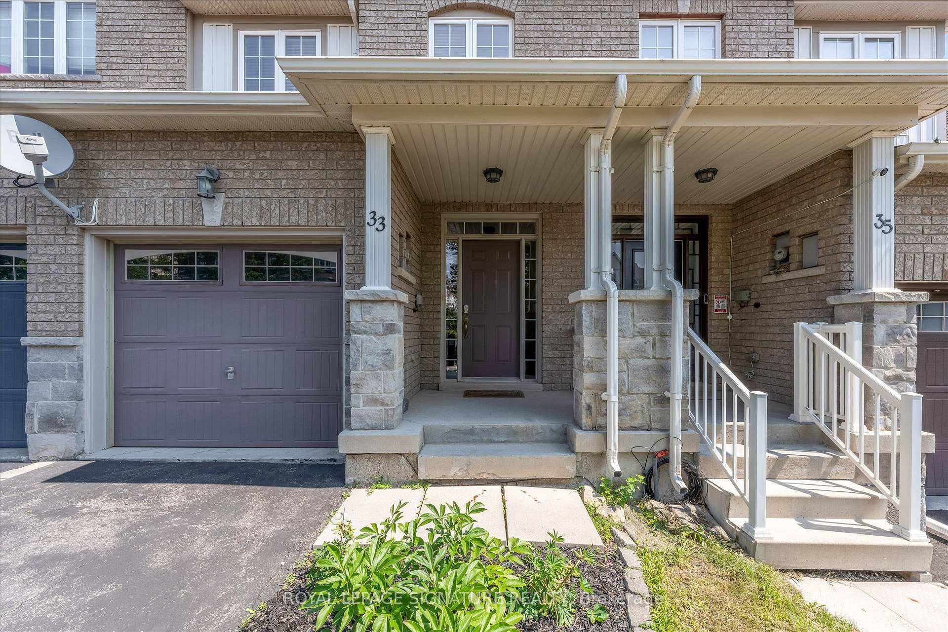 Photo 2 of 33 Brownview Drive, Hamilton, Waterdown — HOMEH