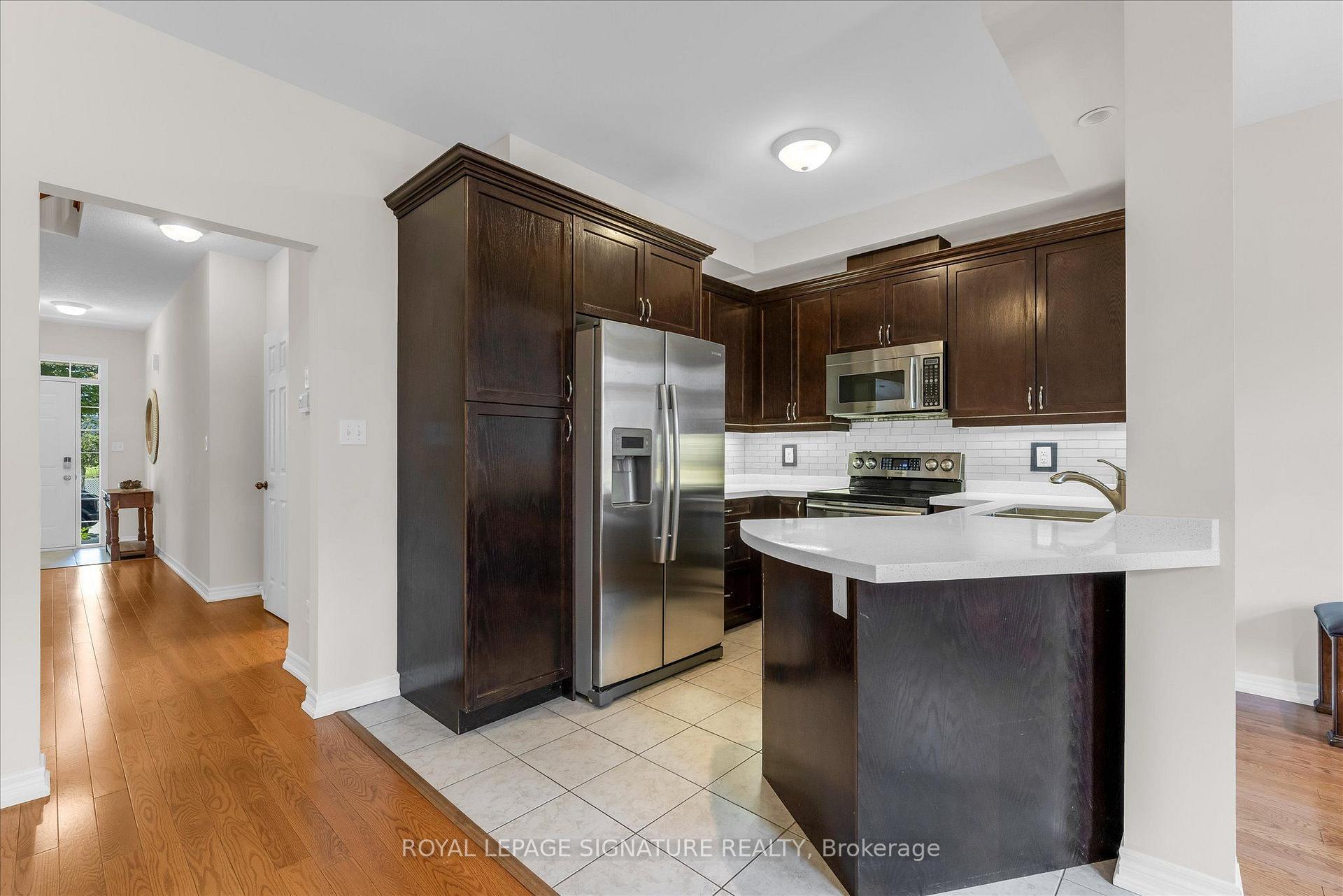 Photo 7 of 33 Brownview Drive, Hamilton, Waterdown — HOMEH