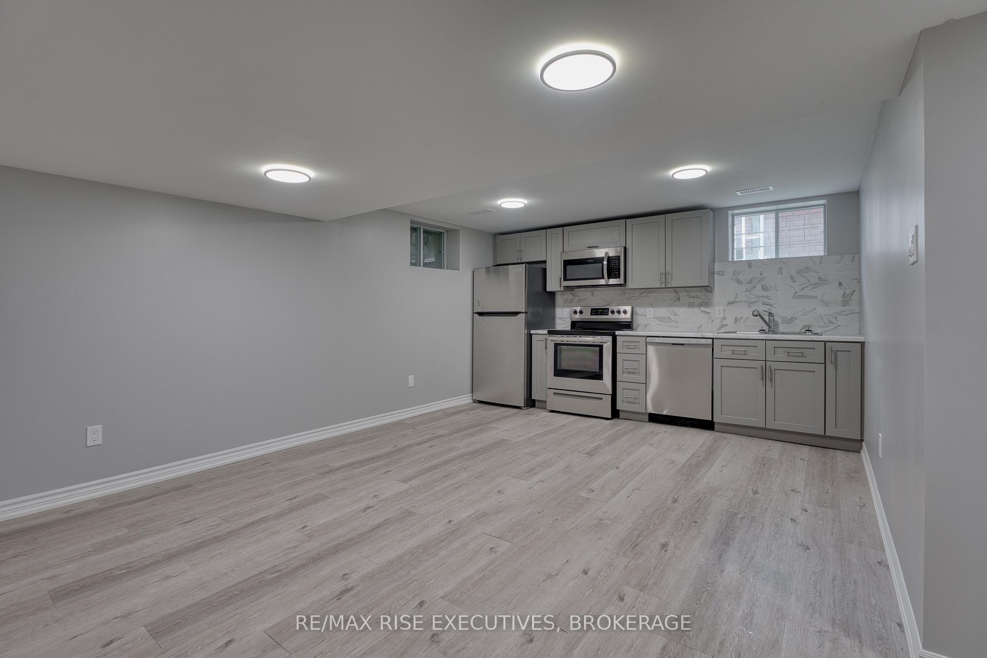 Photo 5 of Unit 2, 151 Dauphin Avenue, Kingston, Rideau — HOMEH