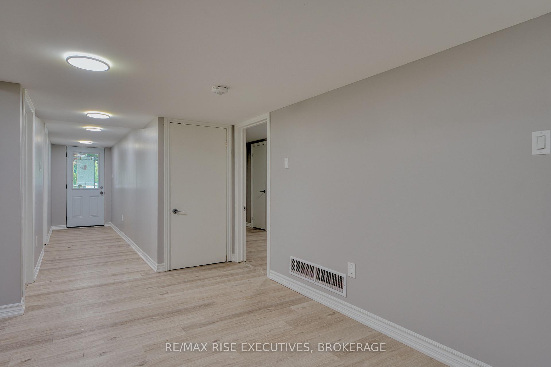 Photo 10 of Unit 2, 151 Dauphin Avenue, Kingston, Rideau — HOMEH