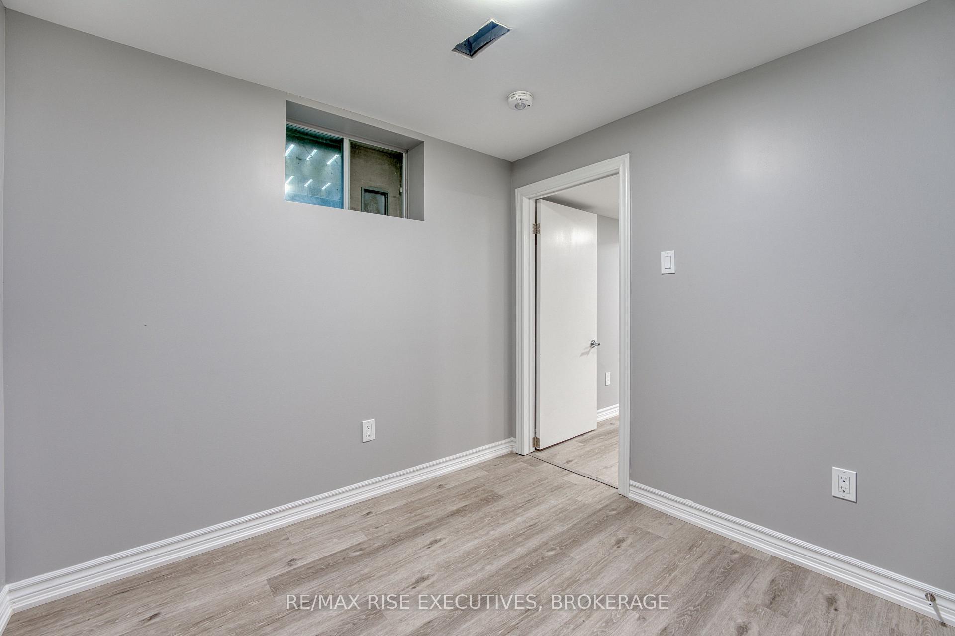 Photo 12 of Unit 2, 151 Dauphin Avenue, Kingston, Rideau — HOMEH