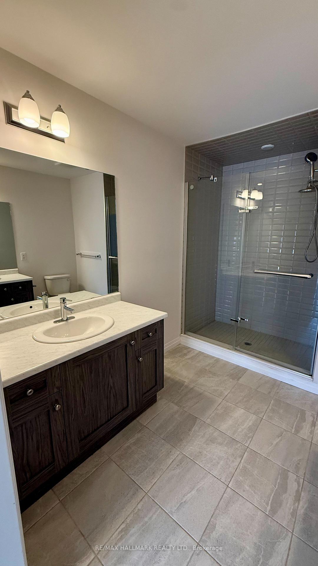Photo 10 of 64 Soho Street, Hamilton, Stoney Creek Mountain — HOMEH