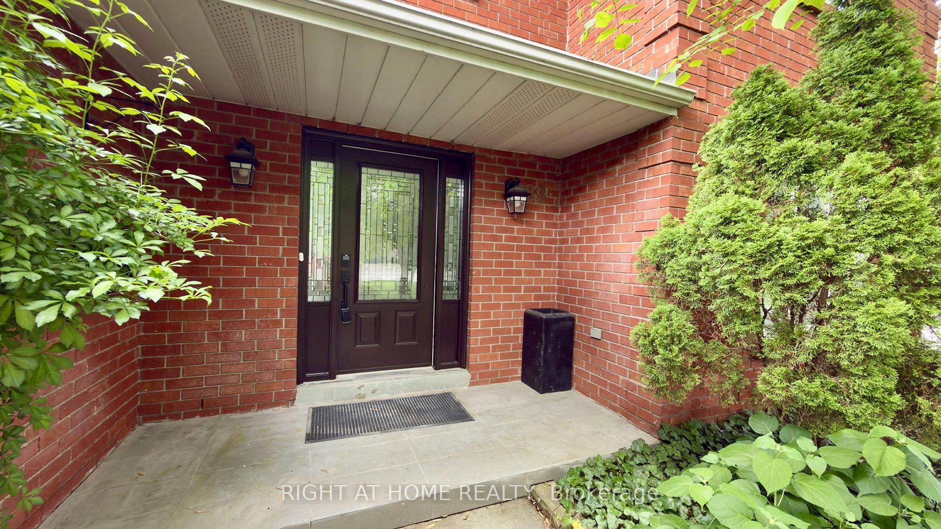Photo 4 of 89 Yonge Boulevard, Toronto, Bedford Park-Nortown — HOMEH