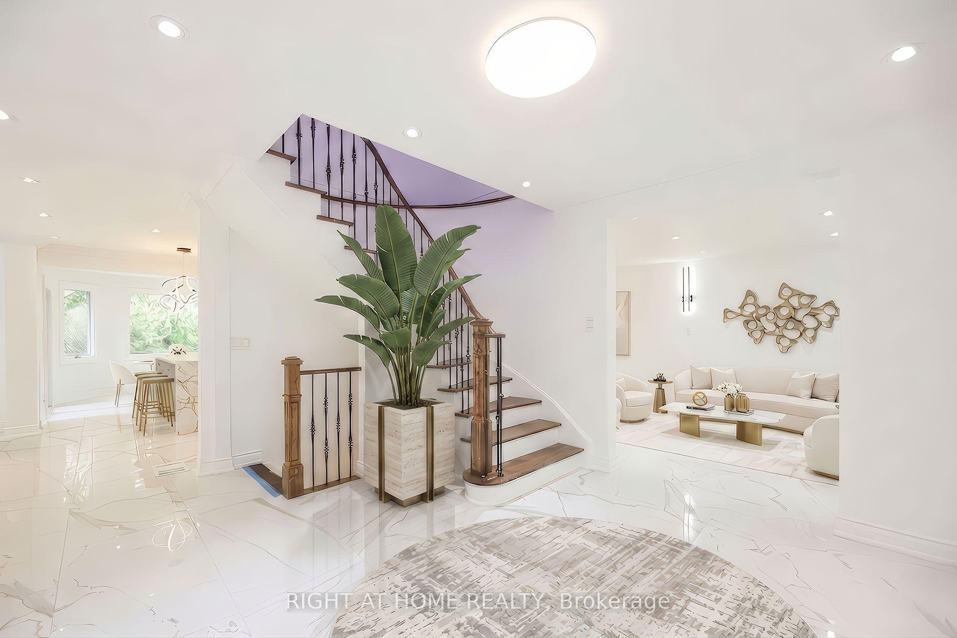 Photo 5 of 89 Yonge Boulevard, Toronto, Bedford Park-Nortown — HOMEH