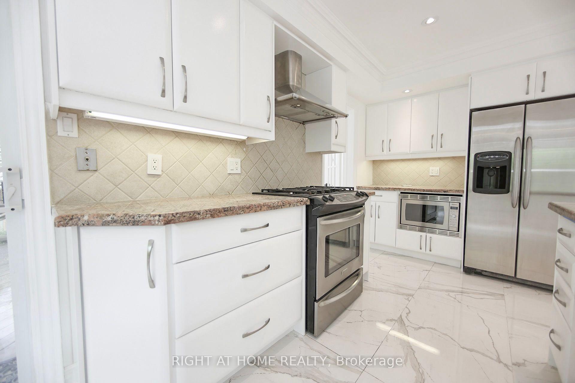 Photo 8 of 89 Yonge Boulevard, Toronto, Bedford Park-Nortown — HOMEH