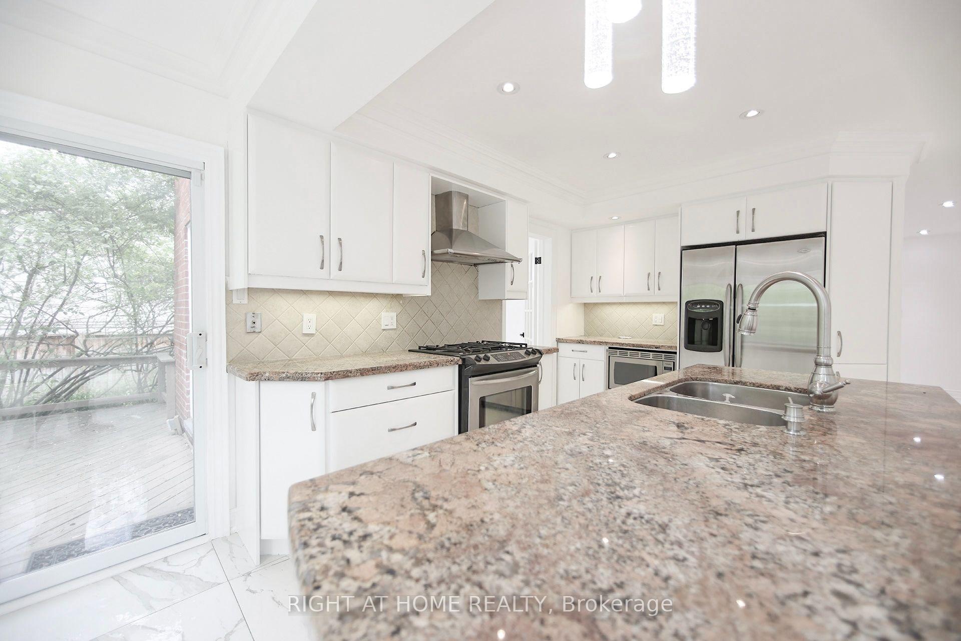 Photo 9 of 89 Yonge Boulevard, Toronto, Bedford Park-Nortown — HOMEH