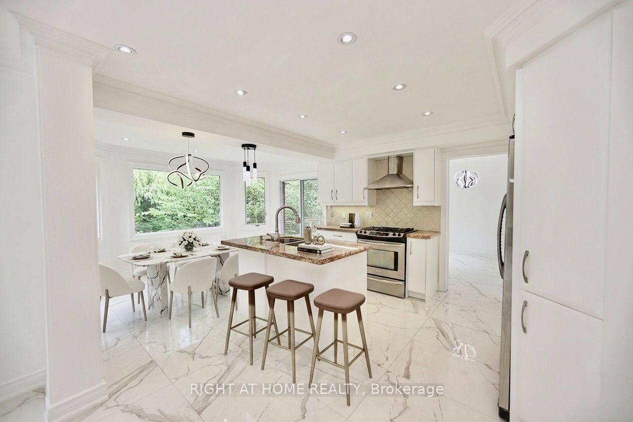 Photo 10 of 89 Yonge Boulevard, Toronto, Bedford Park-Nortown — HOMEH