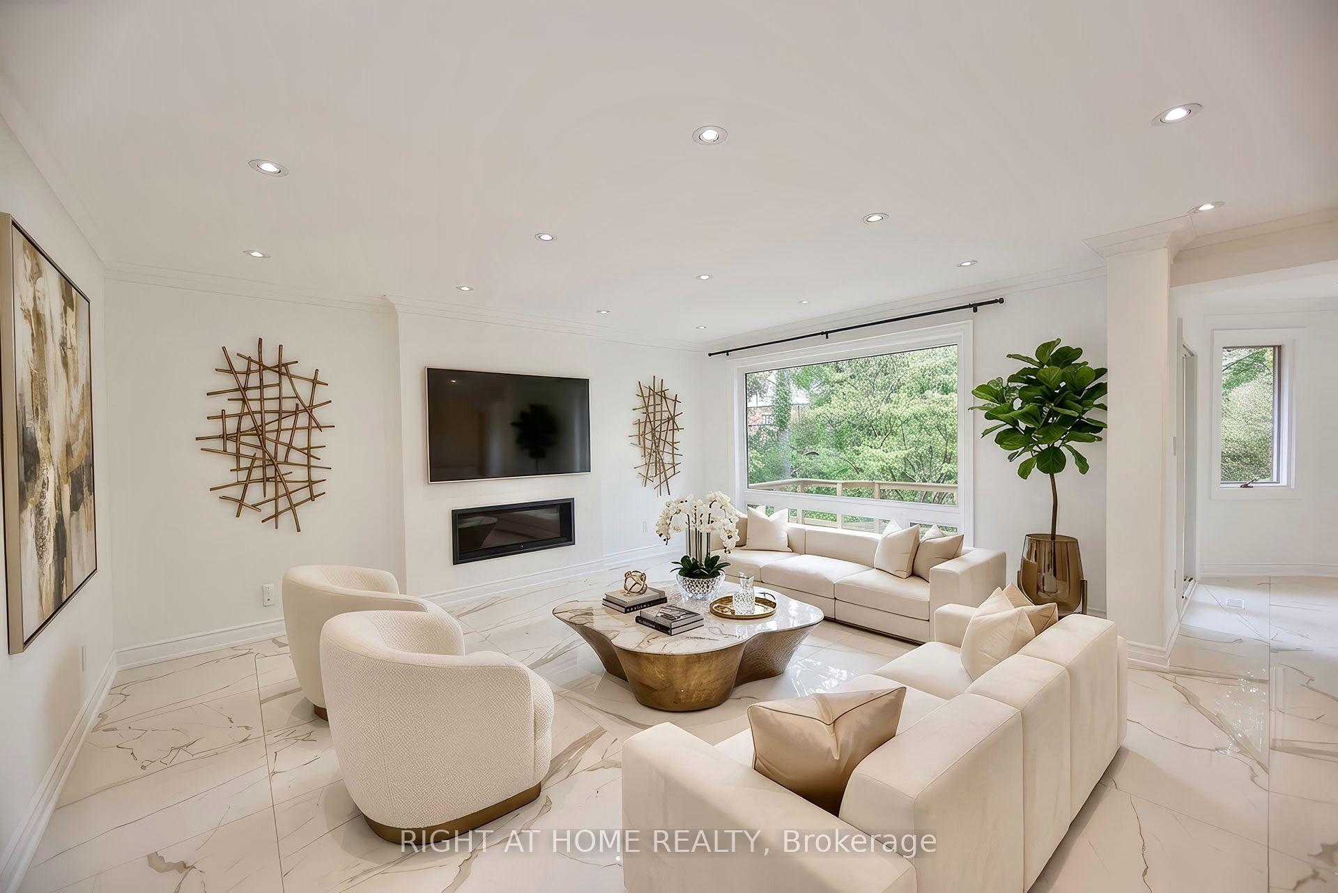 Photo 11 of 89 Yonge Boulevard, Toronto, Bedford Park-Nortown — HOMEH