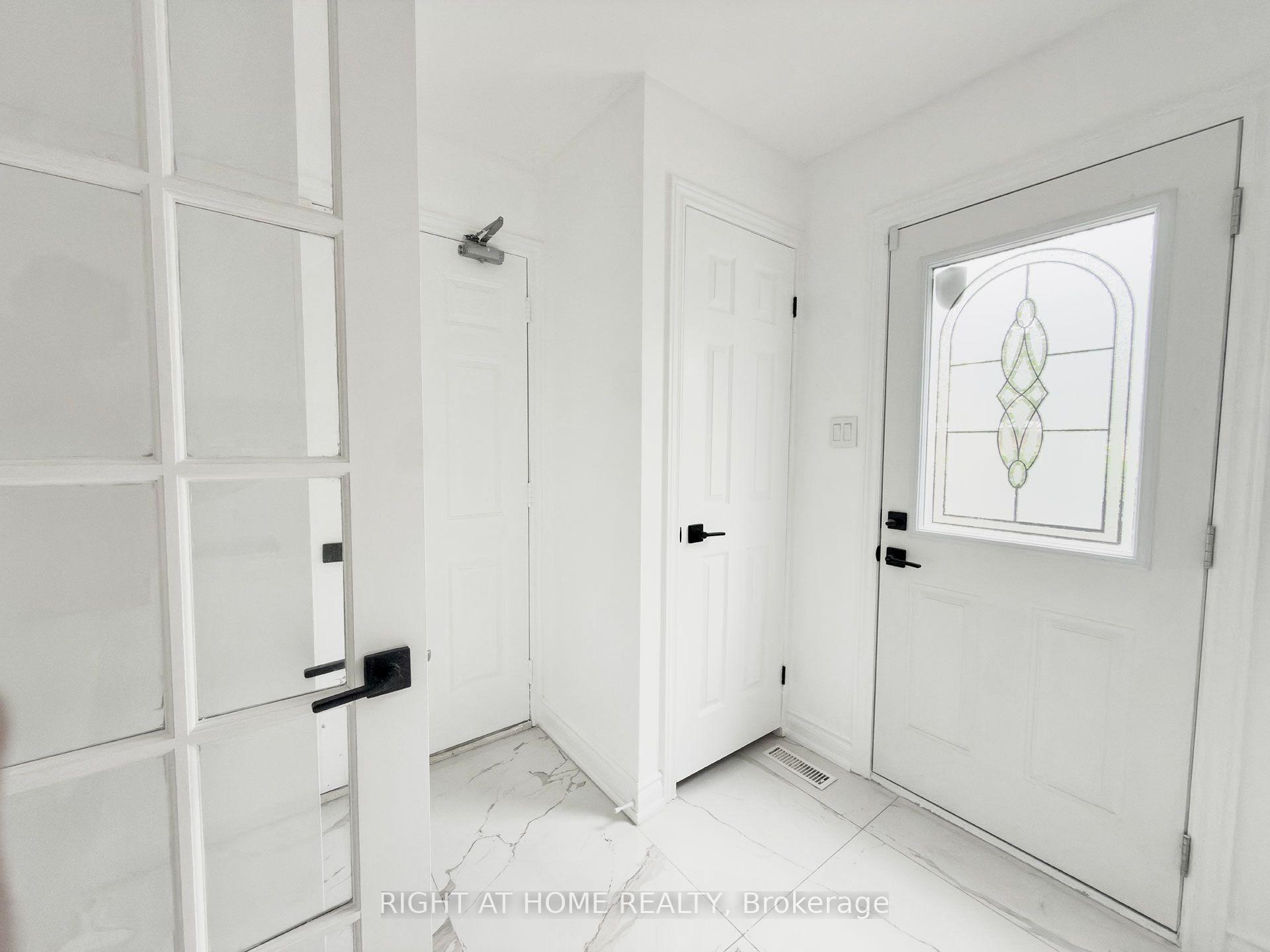 Photo 15 of 89 Yonge Boulevard, Toronto, Bedford Park-Nortown — HOMEH