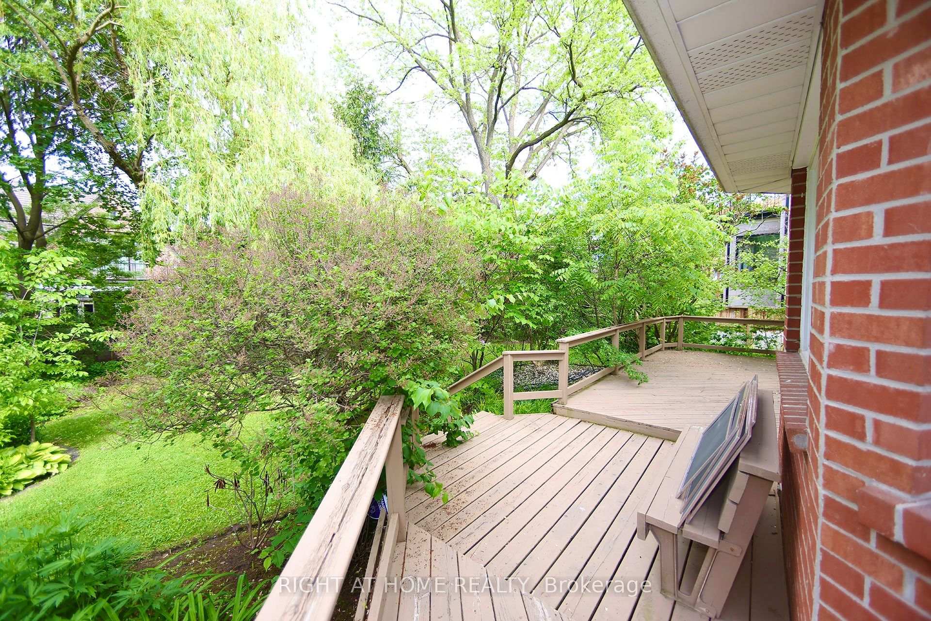 Photo 18 of 89 Yonge Boulevard, Toronto, Bedford Park-Nortown — HOMEH