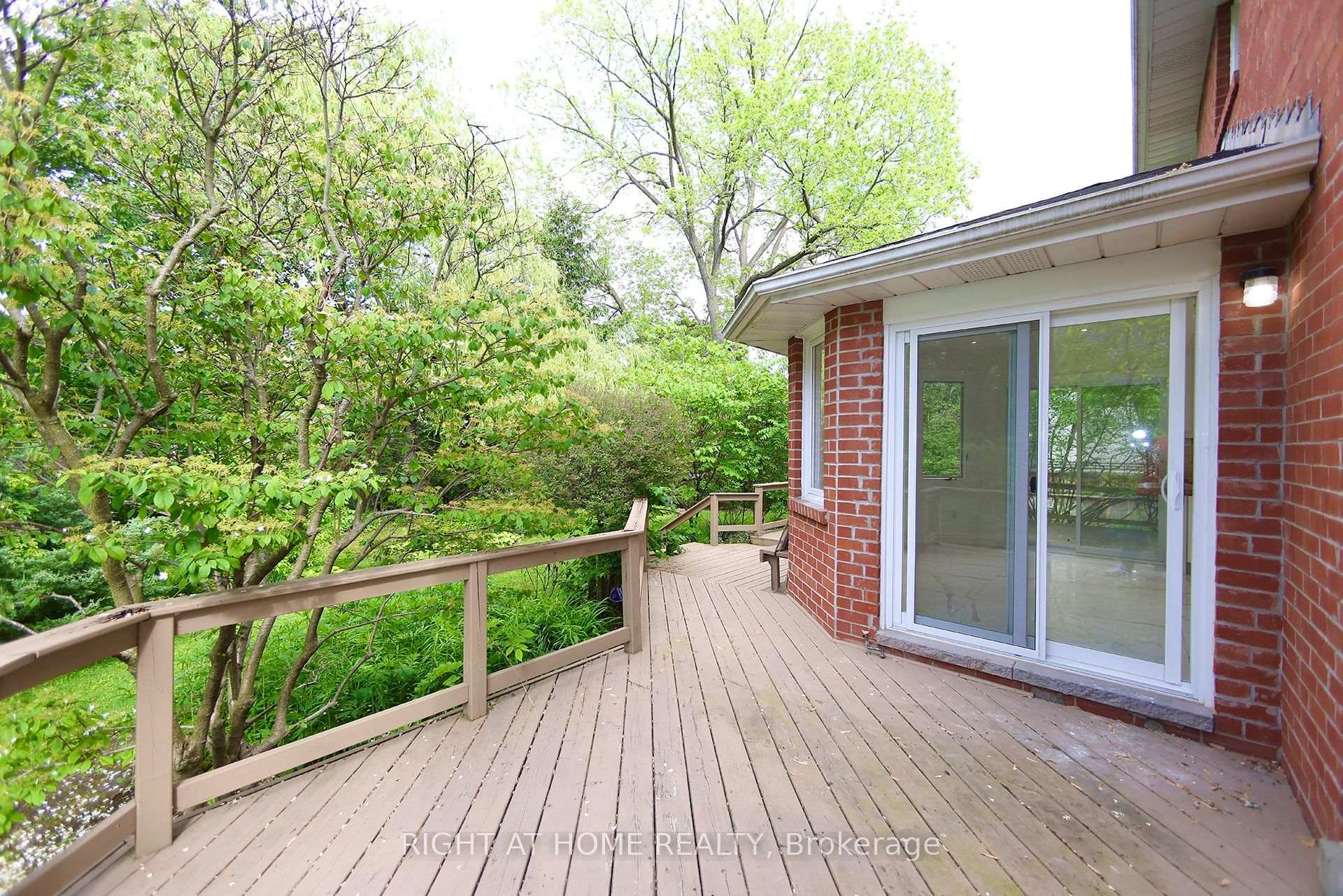 Photo 19 of 89 Yonge Boulevard, Toronto, Bedford Park-Nortown — HOMEH