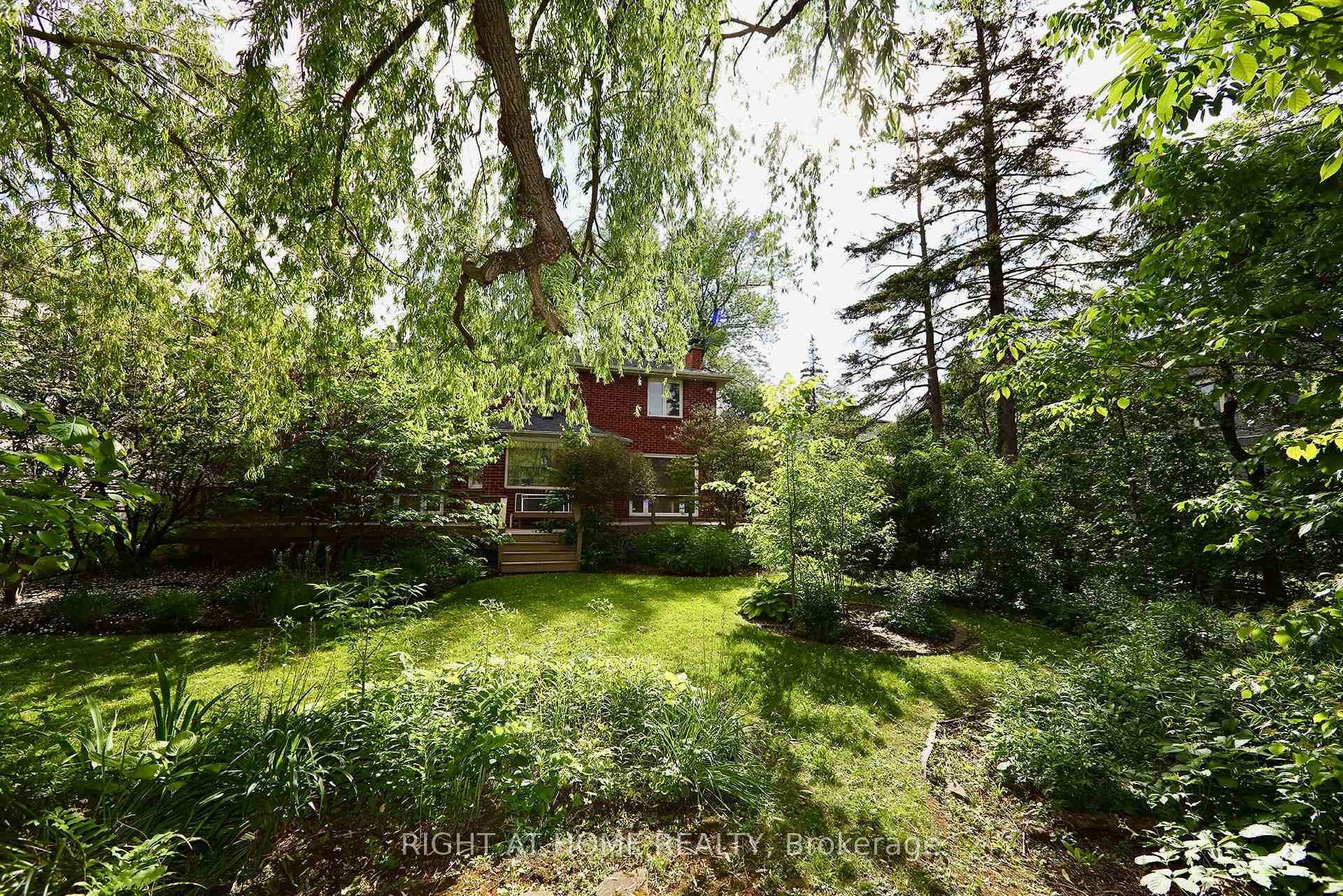 Photo 24 of 89 Yonge Boulevard, Toronto, Bedford Park-Nortown — HOMEH