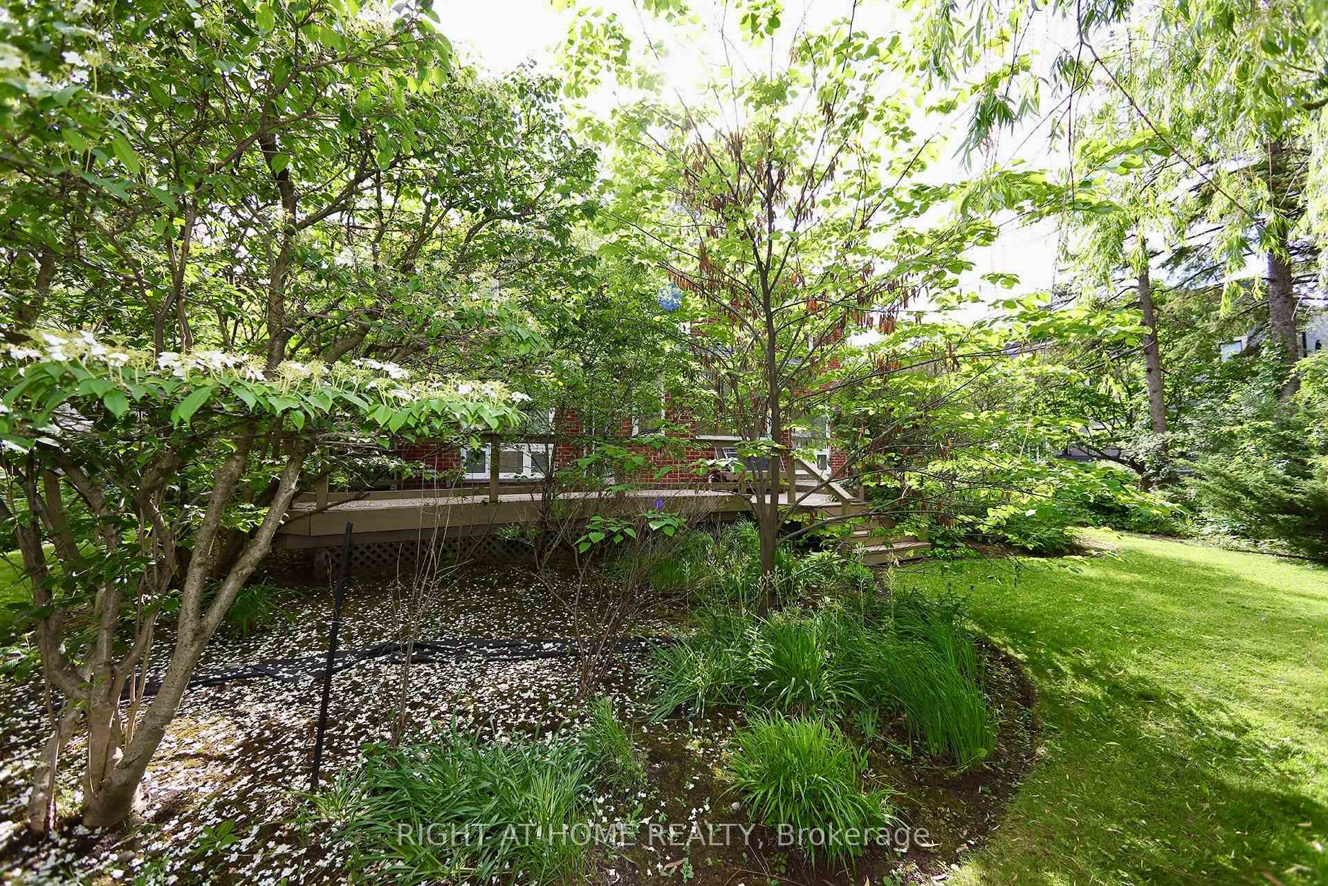 Photo 25 of 89 Yonge Boulevard, Toronto, Bedford Park-Nortown — HOMEH