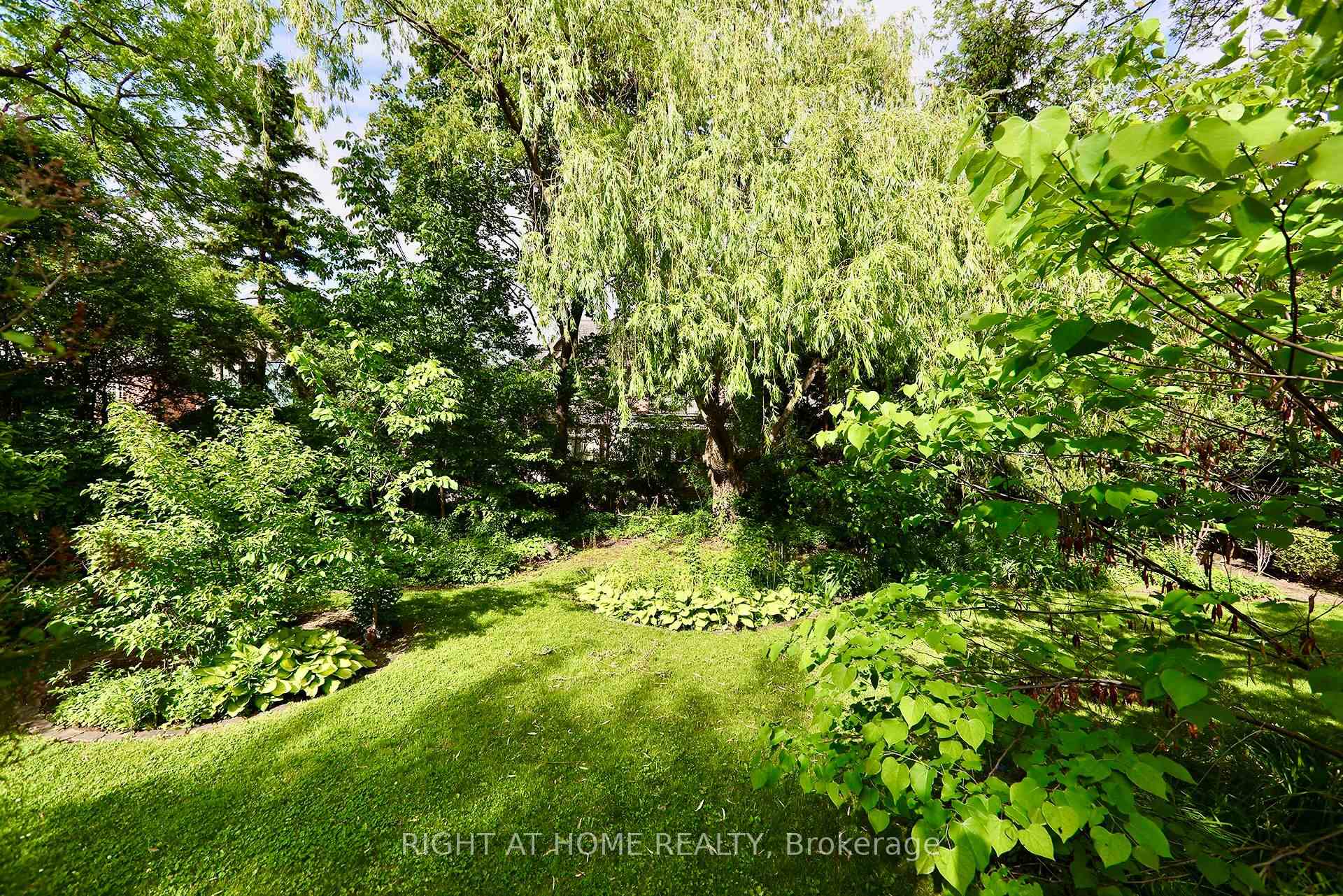 Photo 29 of 89 Yonge Boulevard, Toronto, Bedford Park-Nortown — HOMEH