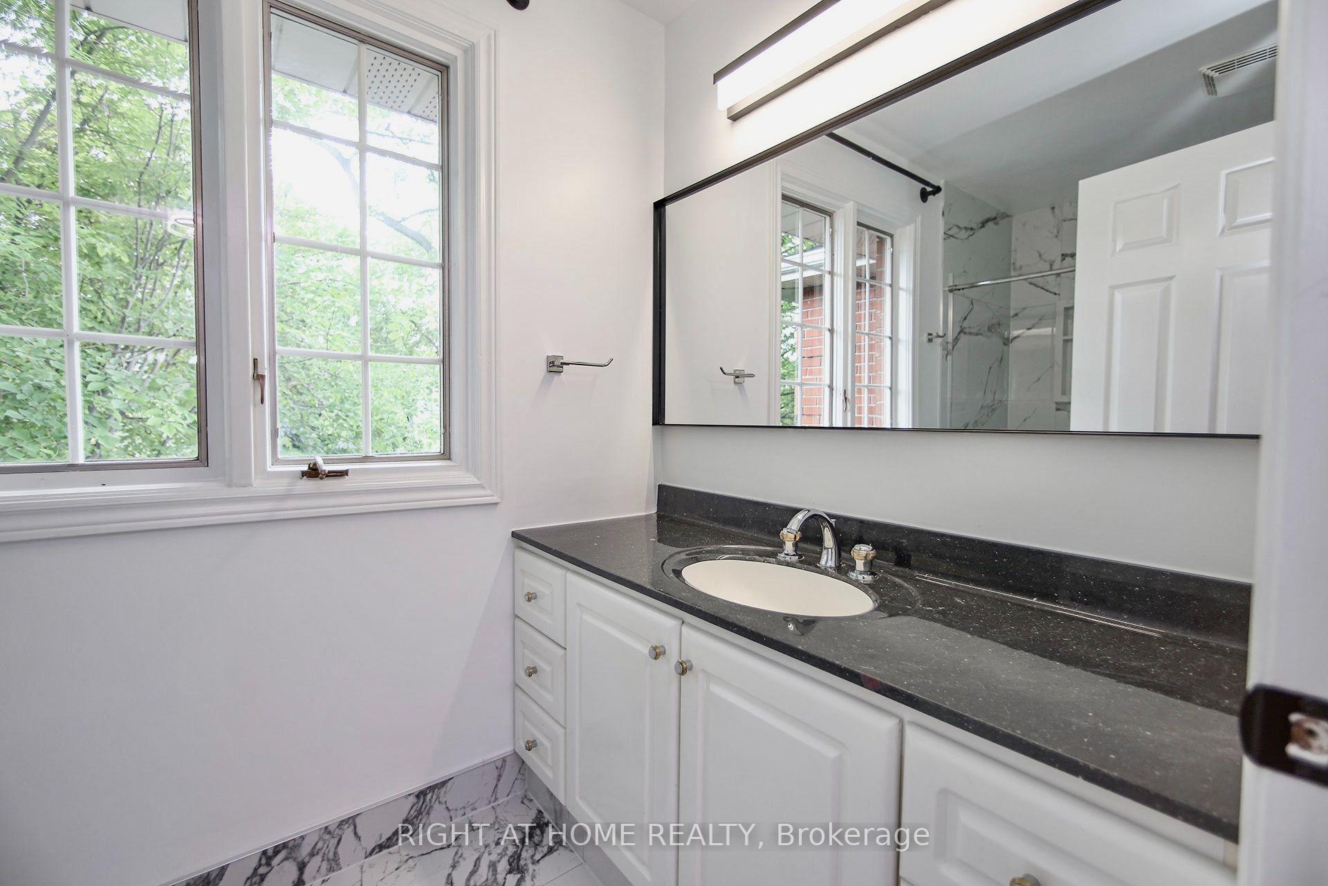 Photo 39 of 89 Yonge Boulevard, Toronto, Bedford Park-Nortown — HOMEH