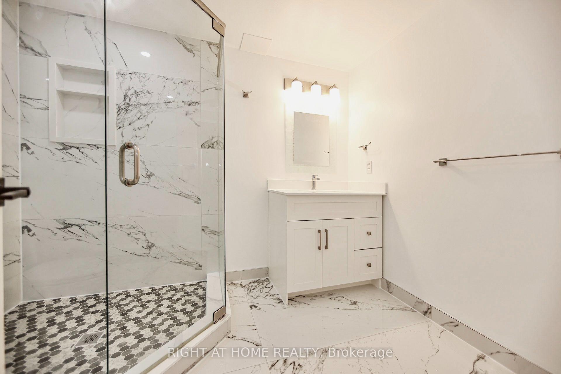 Photo 43 of 89 Yonge Boulevard, Toronto, Bedford Park-Nortown — HOMEH