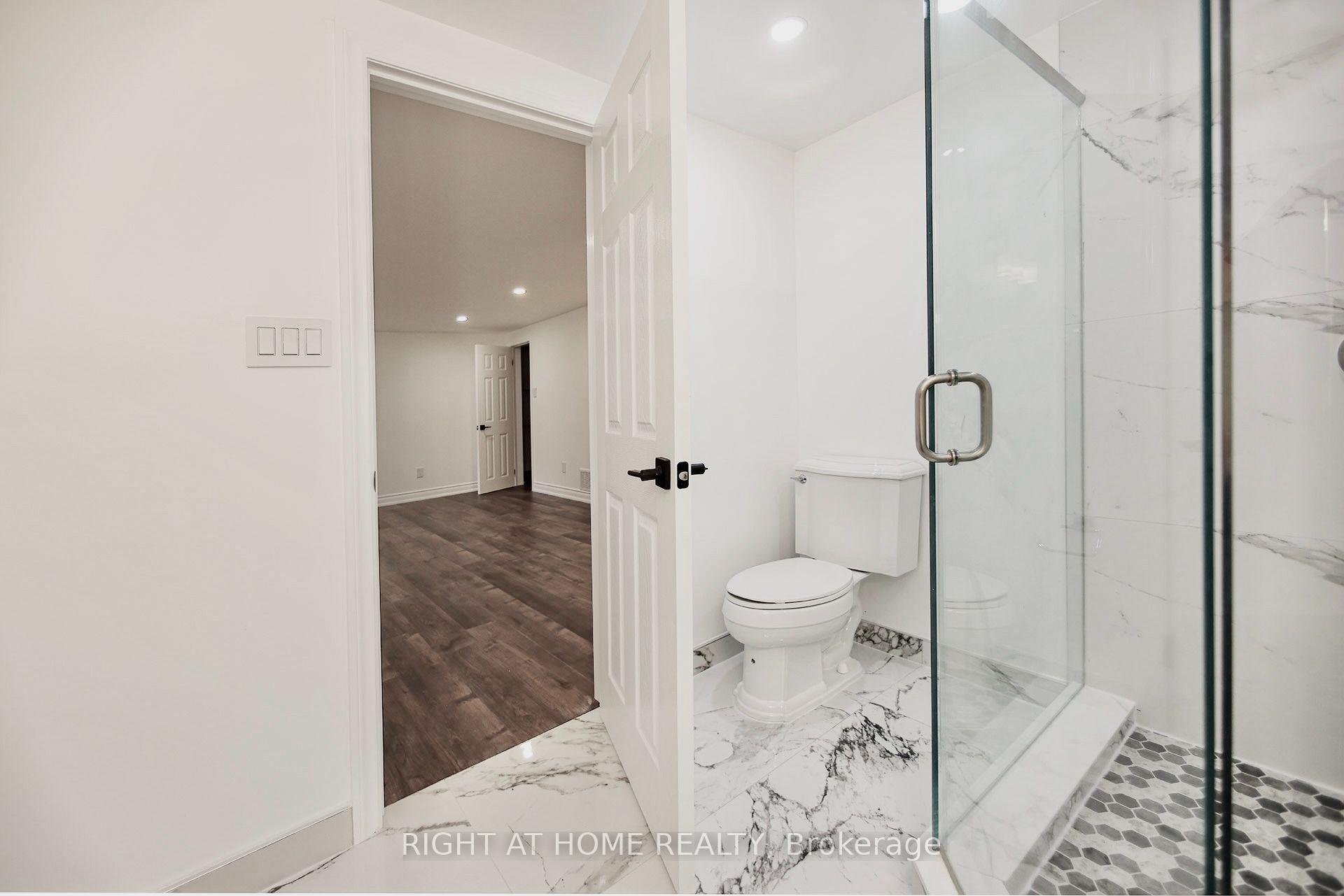 Photo 44 of 89 Yonge Boulevard, Toronto, Bedford Park-Nortown — HOMEH