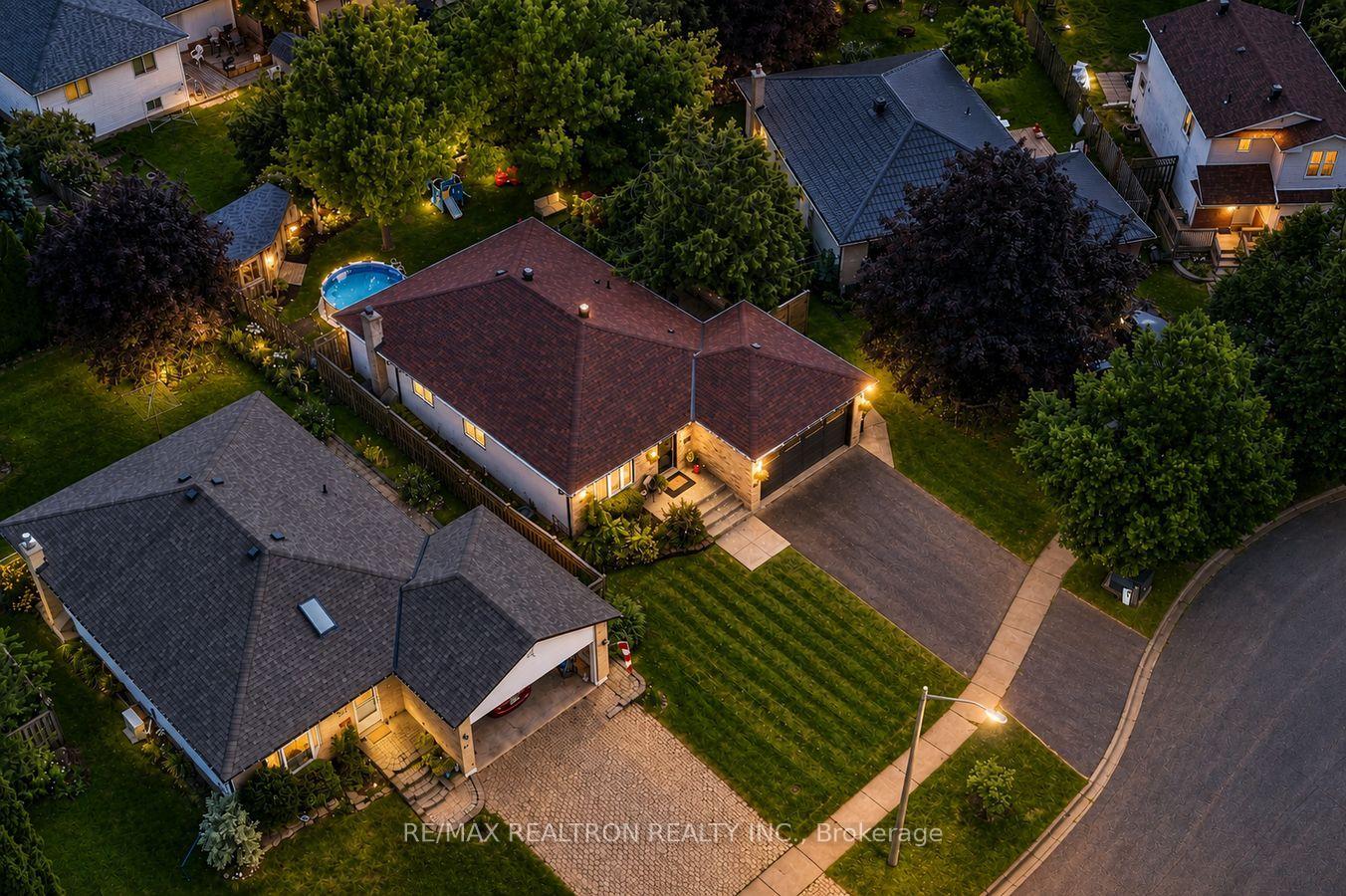 Photo 36 of 55 Laurie Crescent, Barrie, City Centre — HOMEH