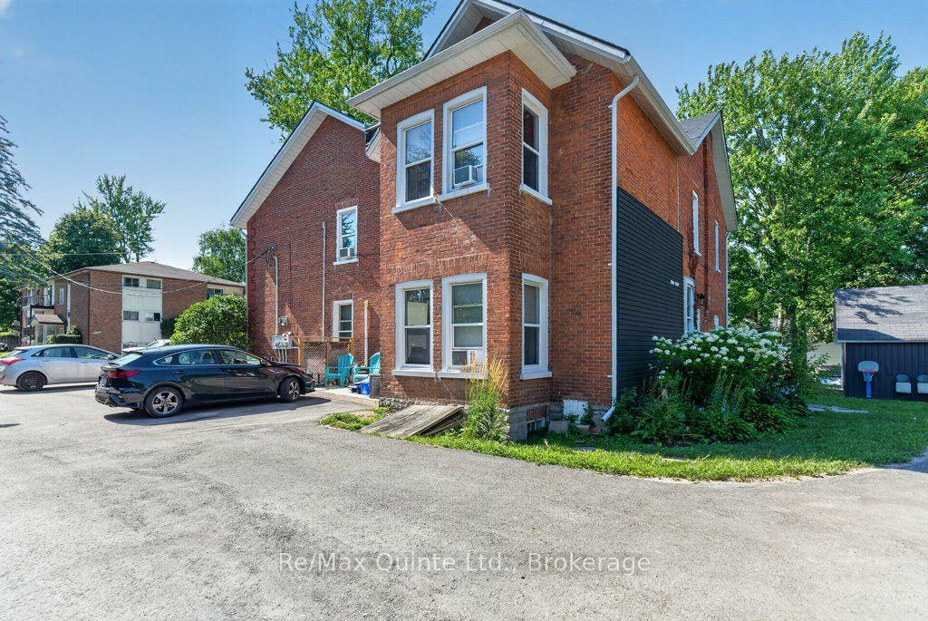 Photo 3 of 221 Albert Street, Belleville, Belleville Ward — HOMEH