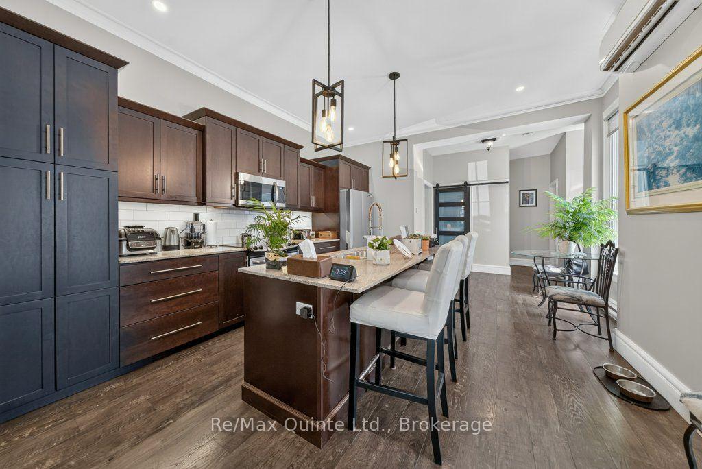 Photo 9 of 221 Albert Street, Belleville, Belleville Ward — HOMEH