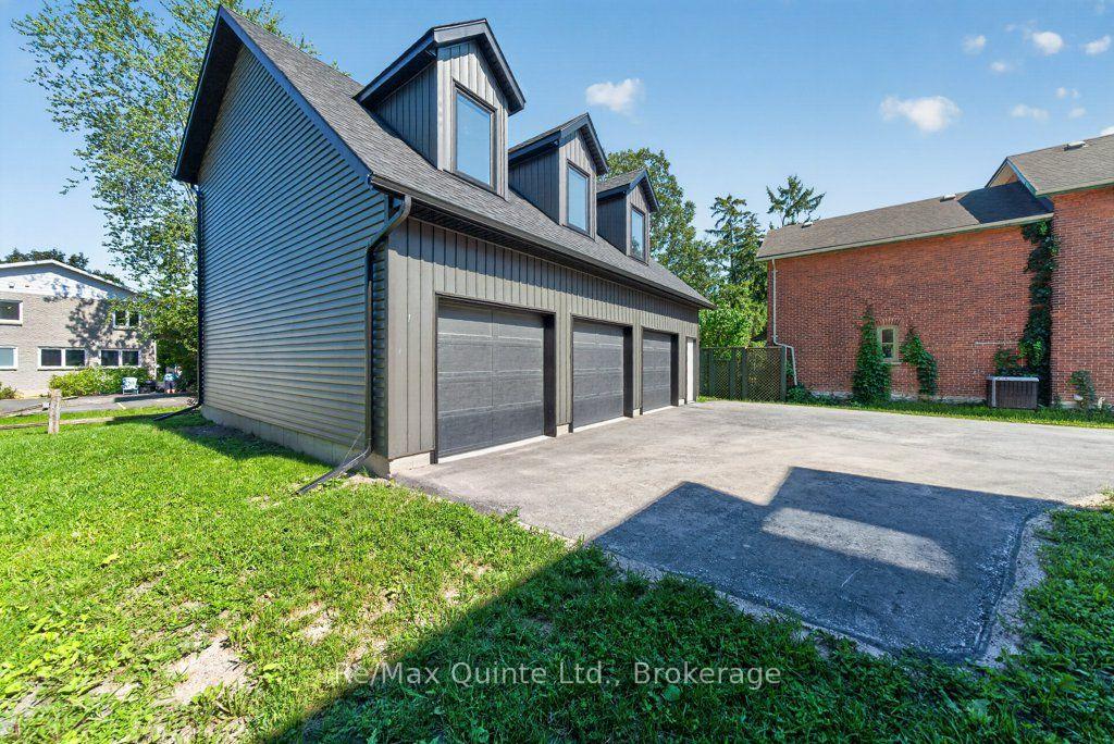 Photo 29 of 221 Albert Street, Belleville, Belleville Ward — HOMEH